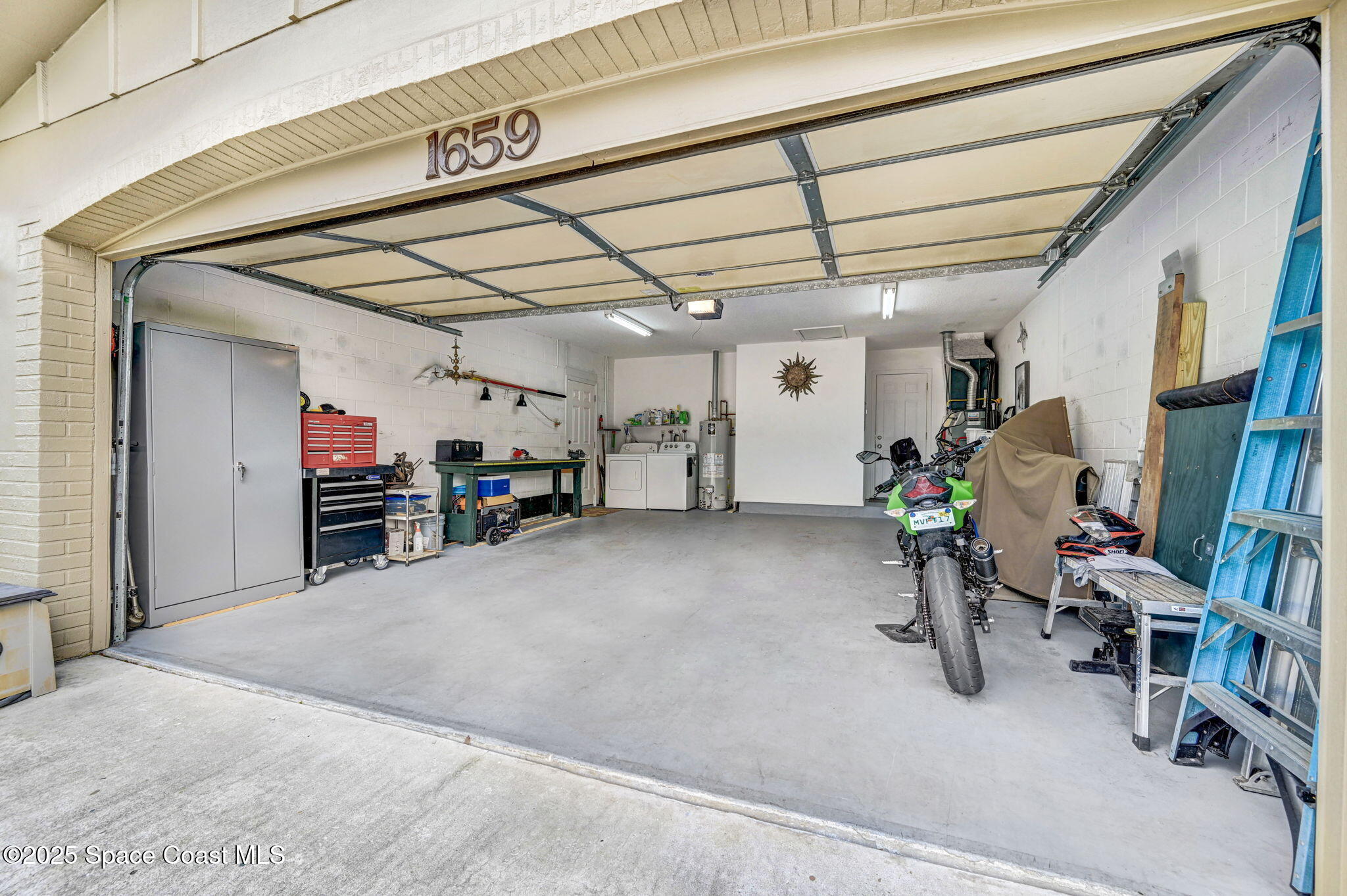 1659 N Singleton Avenue