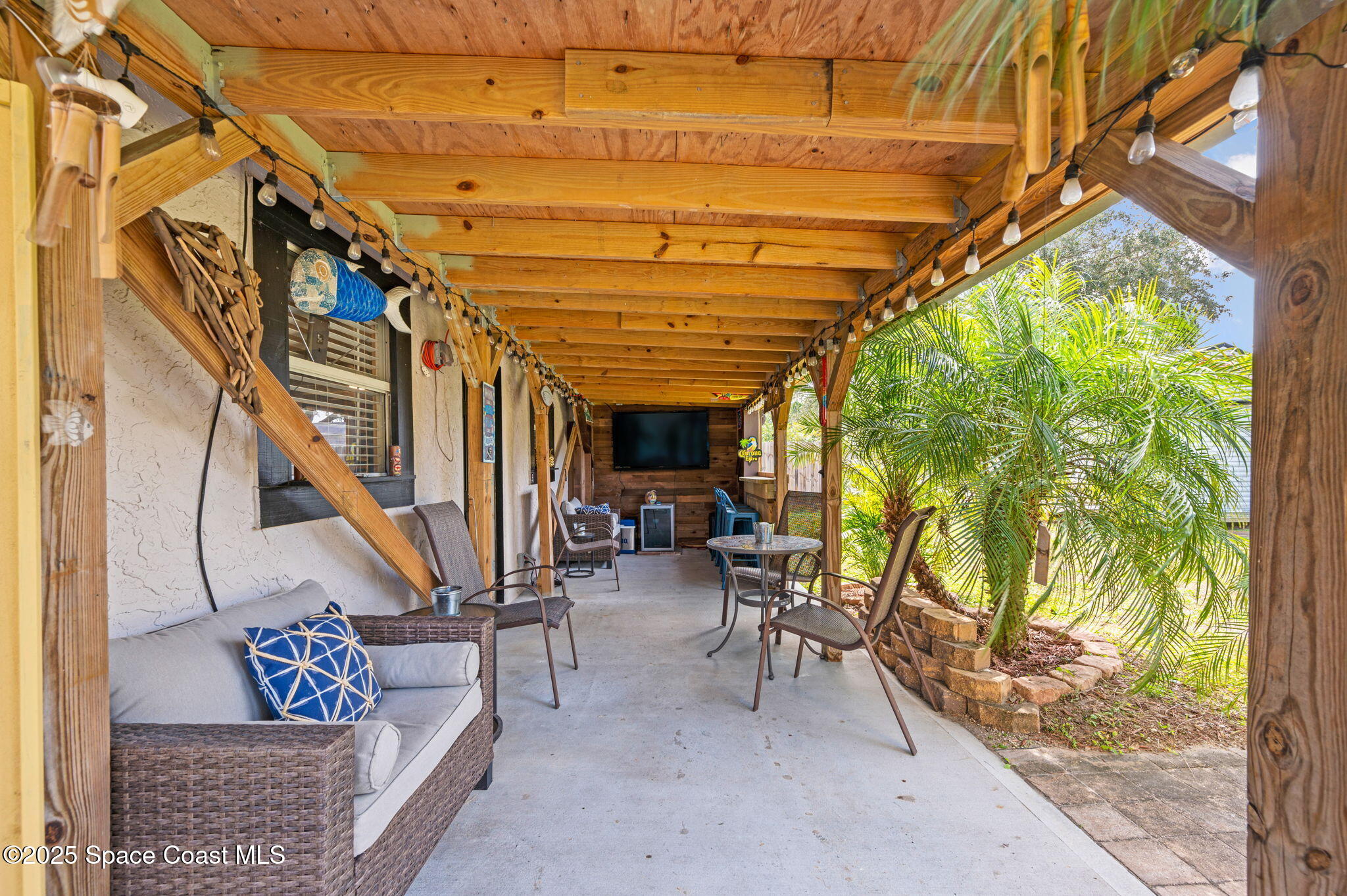 6444 Pleasant Avenue