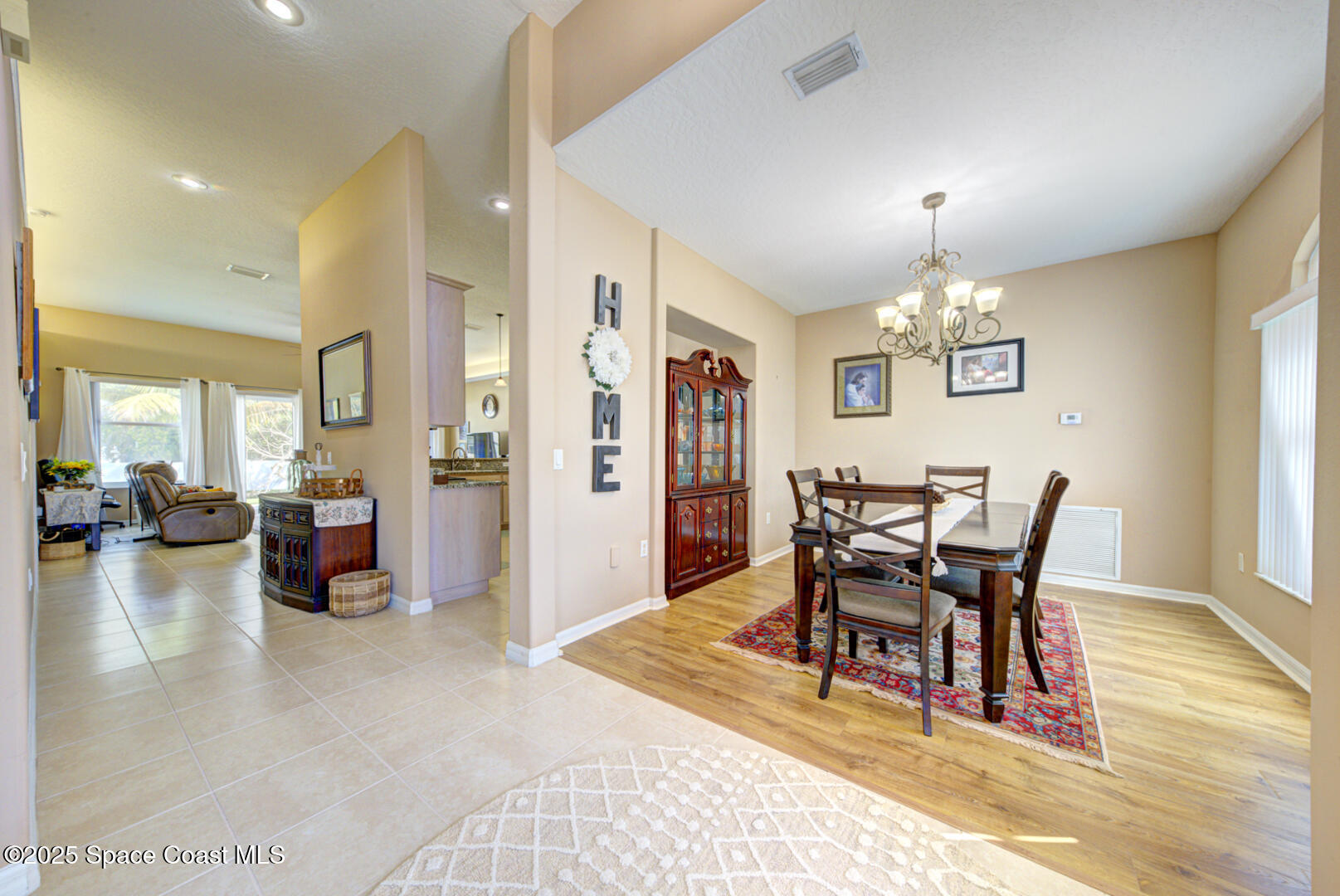 561 Tuttle Court SE