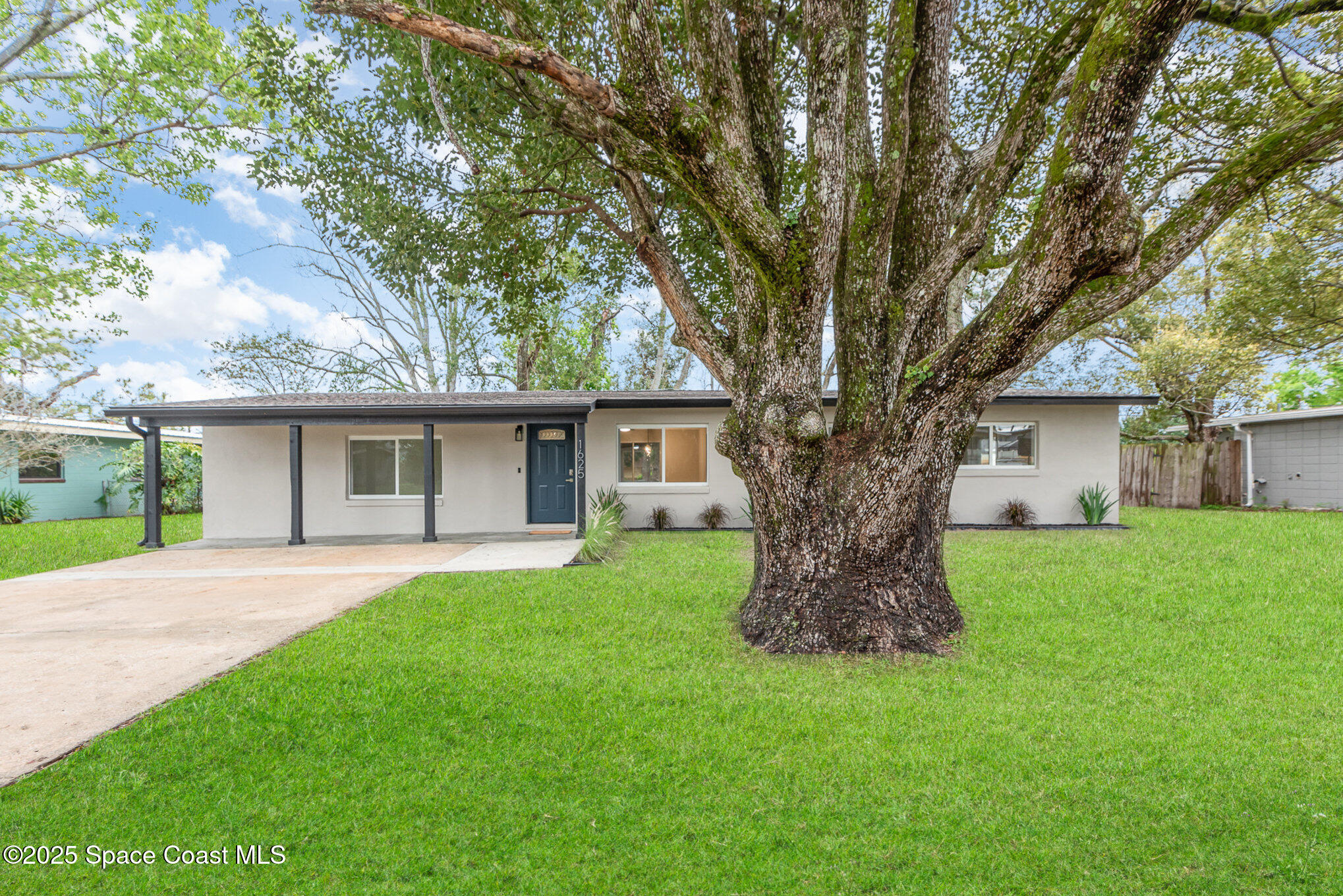 1625 Country Lane