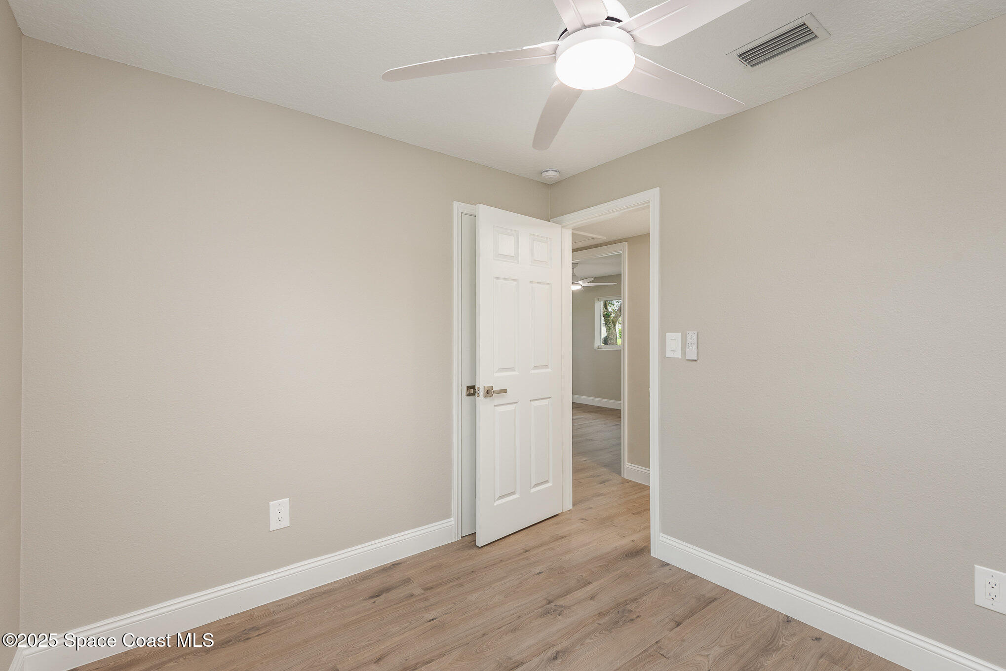 1625 Country Lane