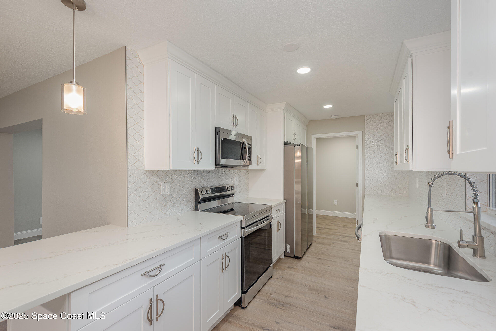 1625 Country Lane