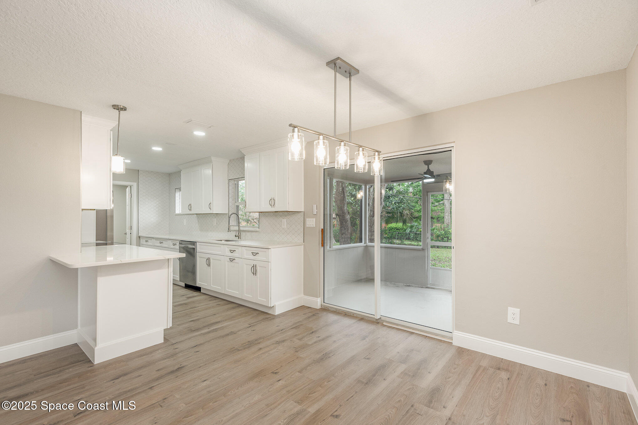 1625 Country Lane