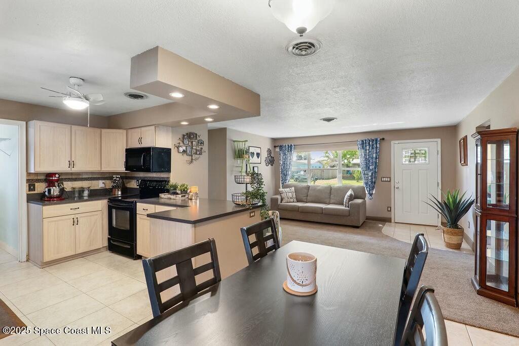 992 Cardon Drive