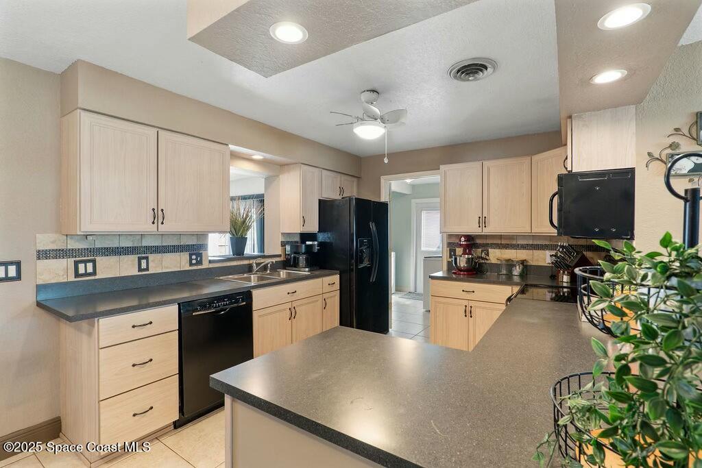 992 Cardon Drive