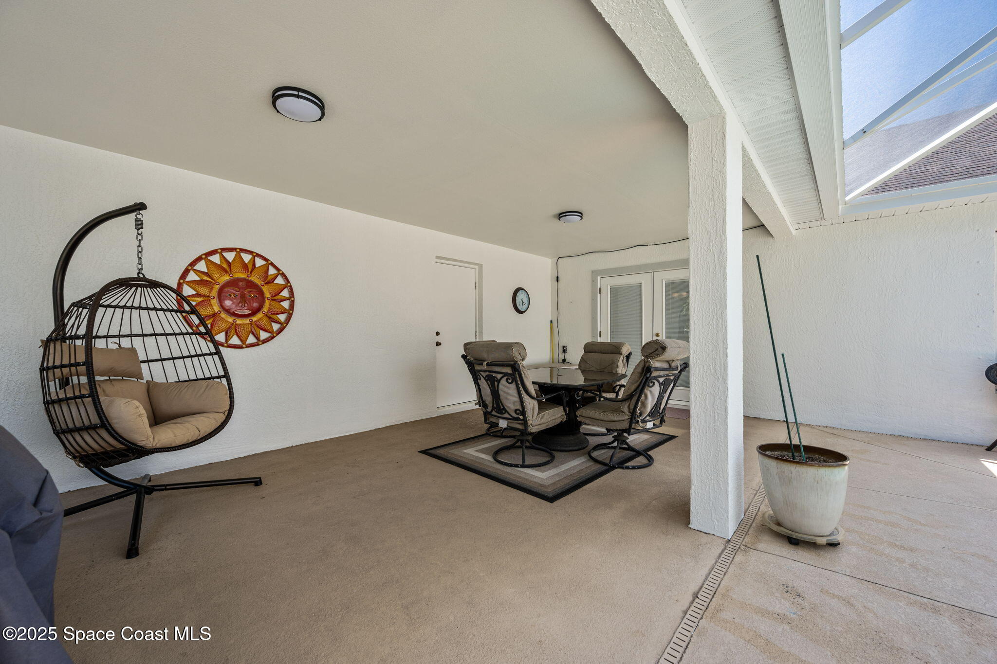 6519 Bamboo Avenue