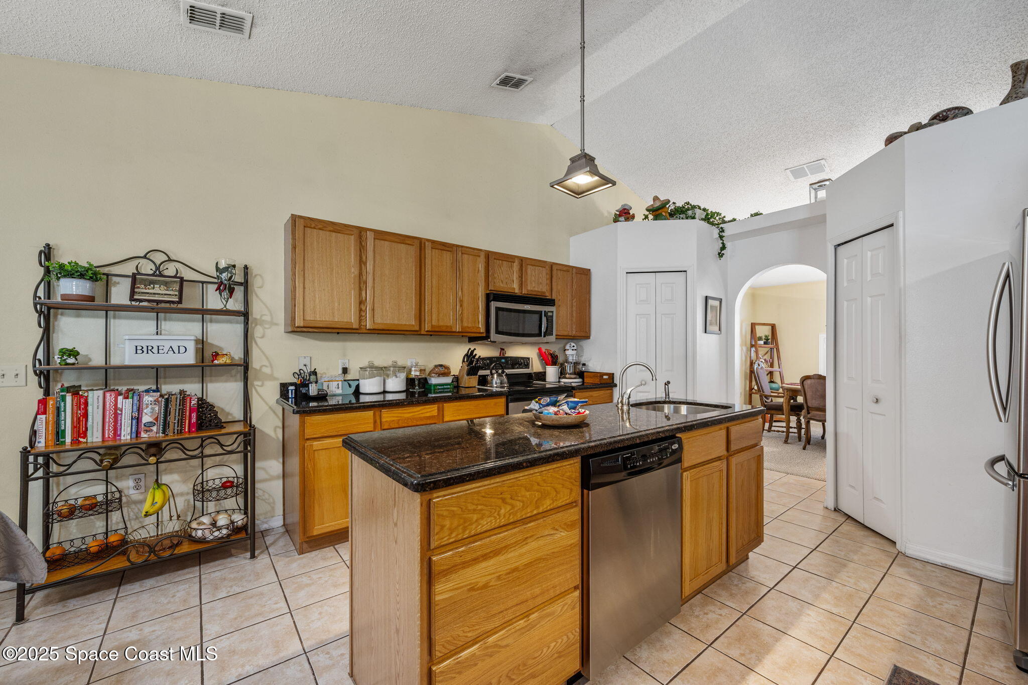 6519 Bamboo Avenue