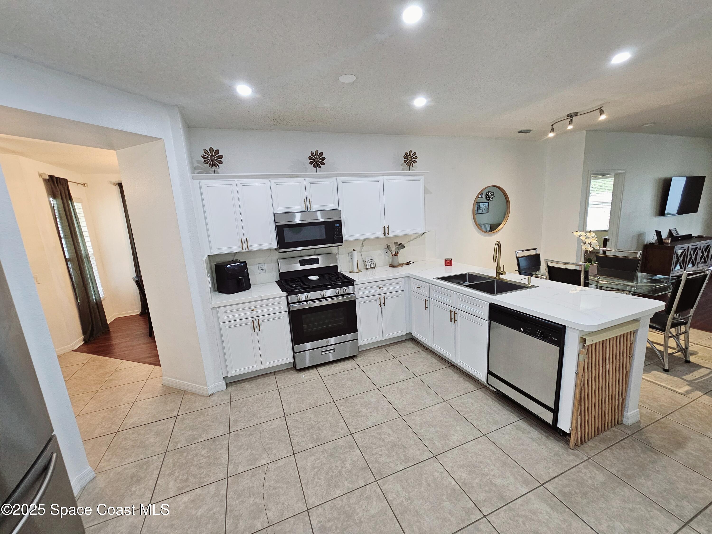 954 Riviera Point Drive