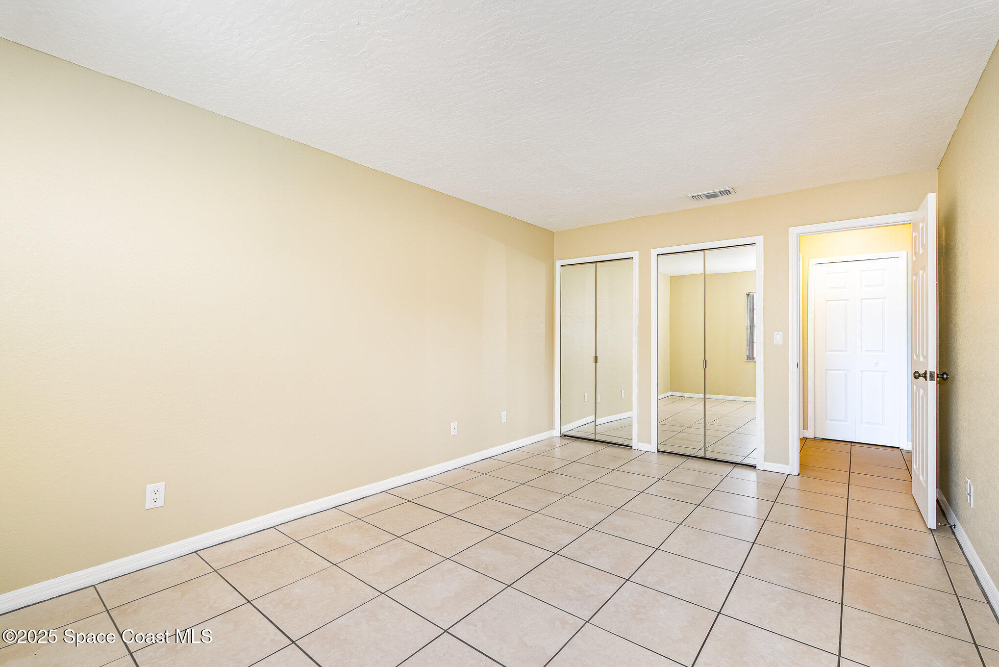 2965 Sir Hamilton Circle