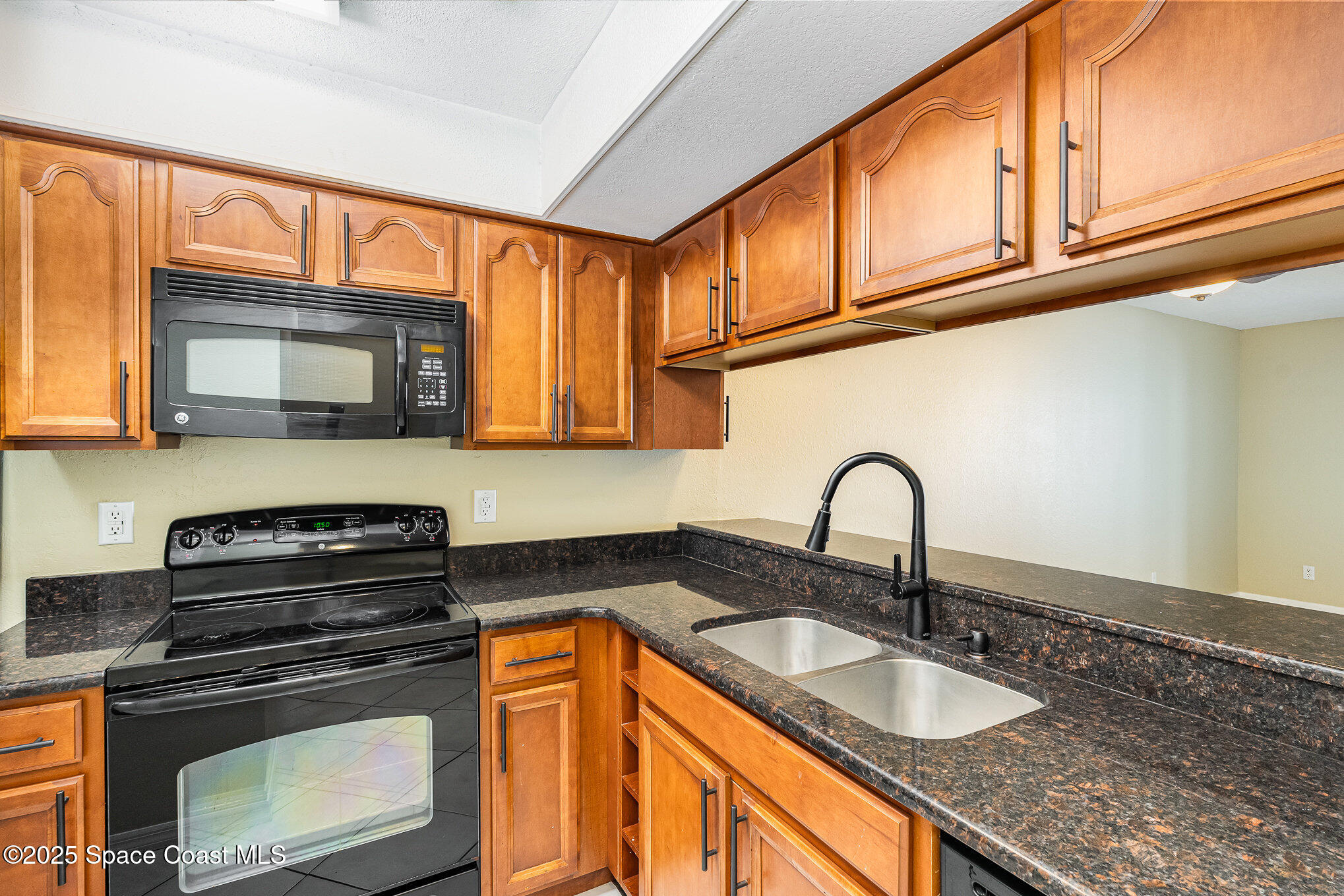 2965 Sir Hamilton Circle