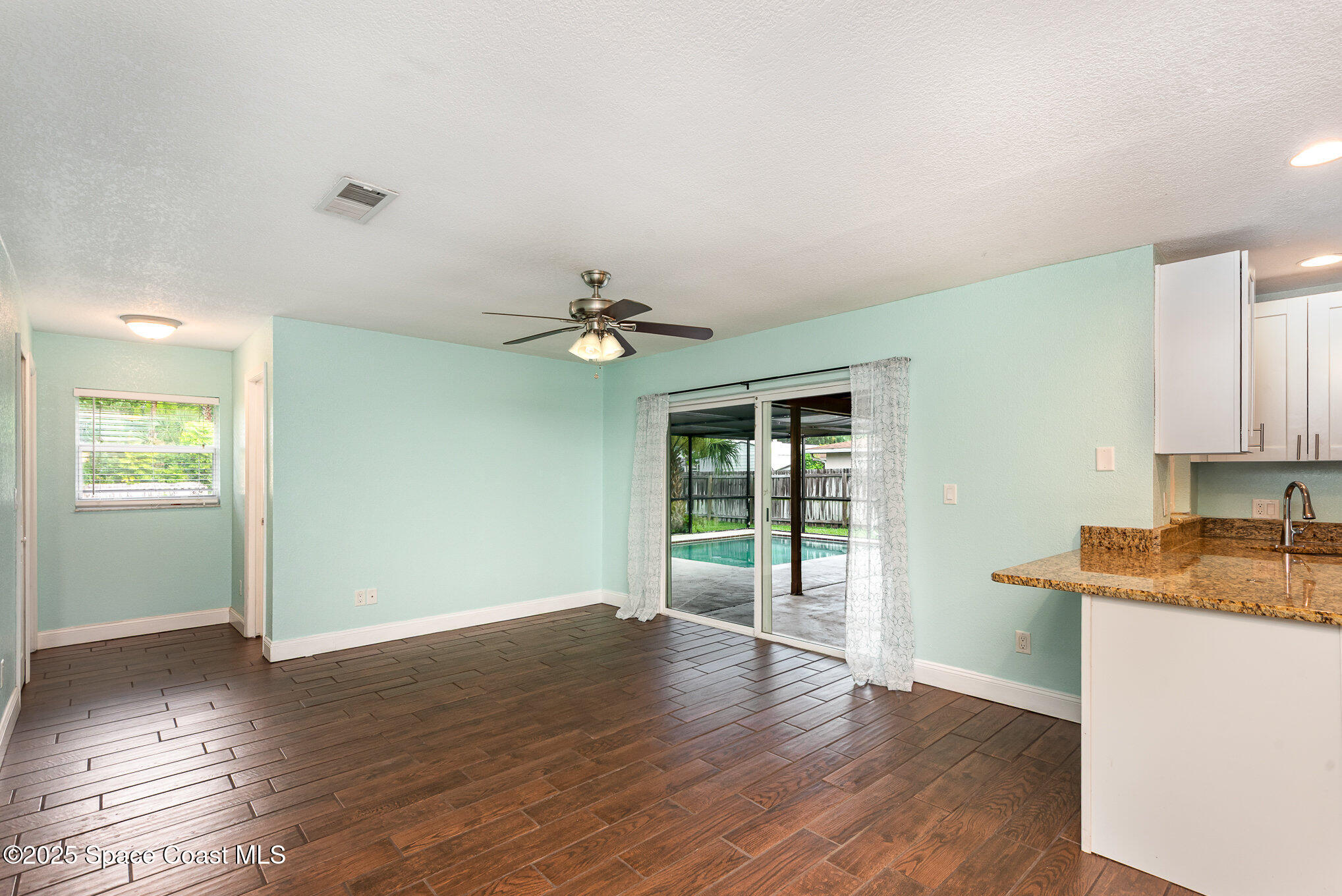 4230 Grovewood Lane