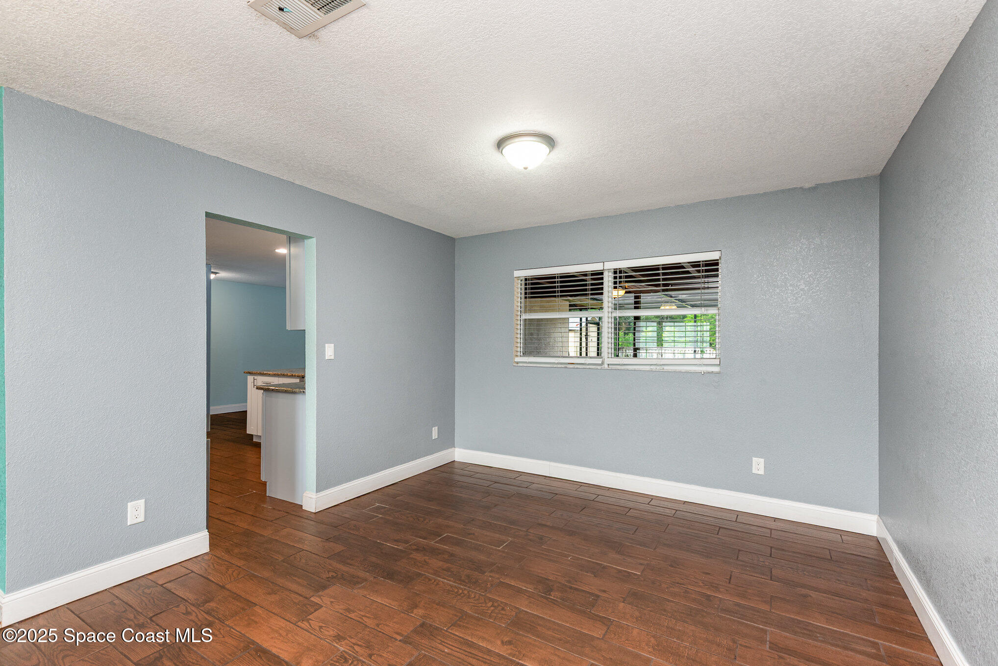4230 Grovewood Lane