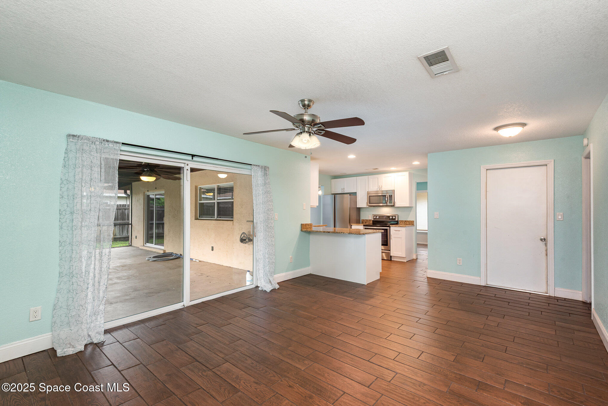 4230 Grovewood Lane