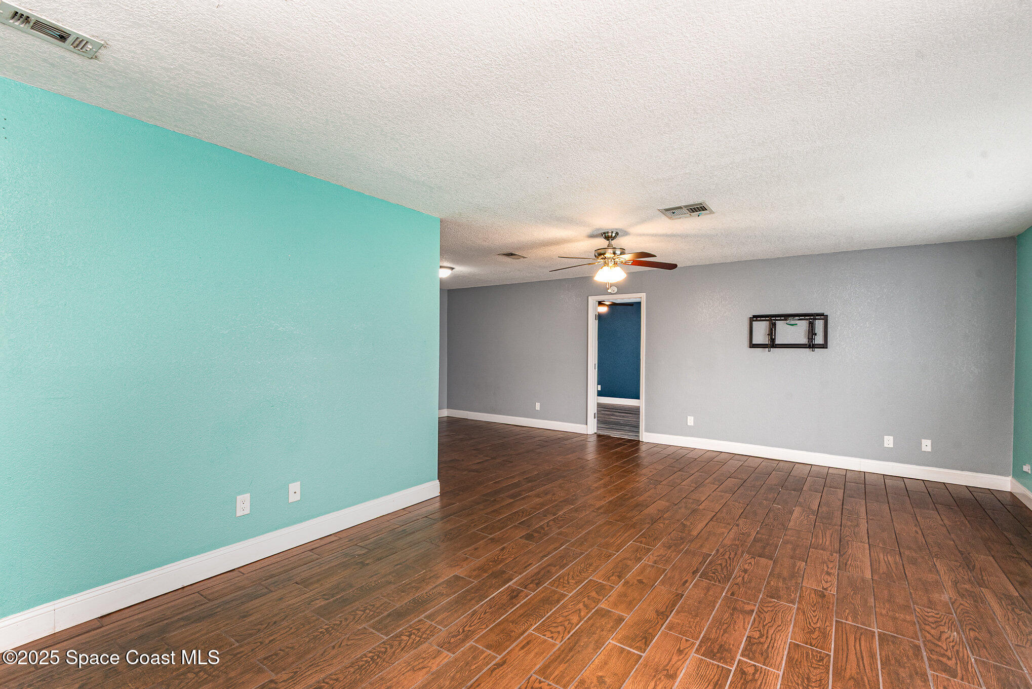 4230 Grovewood Lane