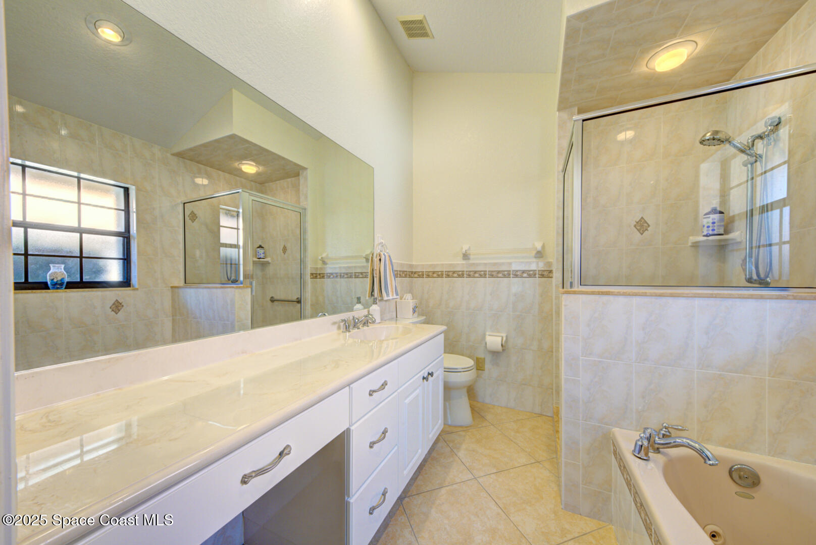 1845 James Circle