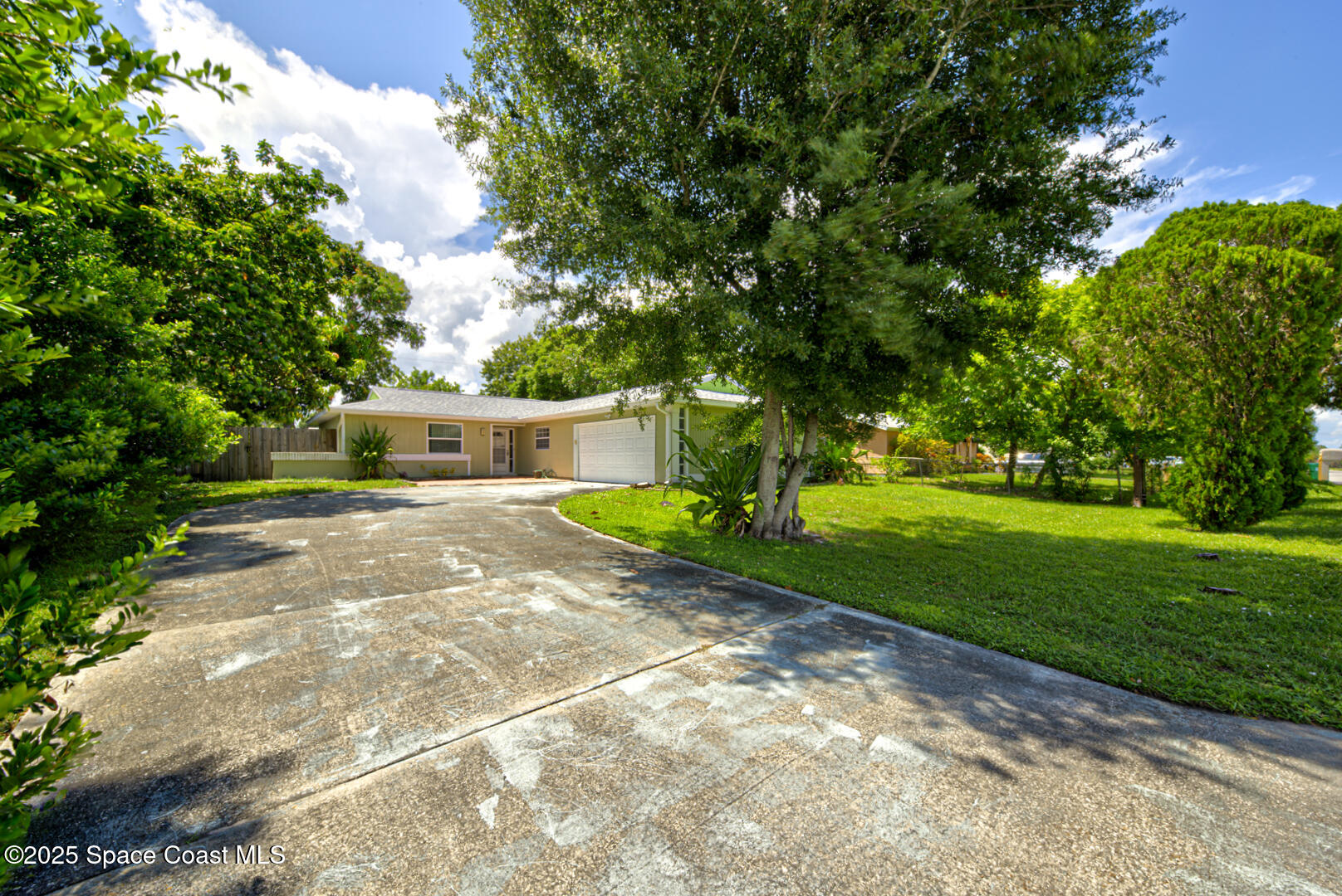 170 Osceola Avenue