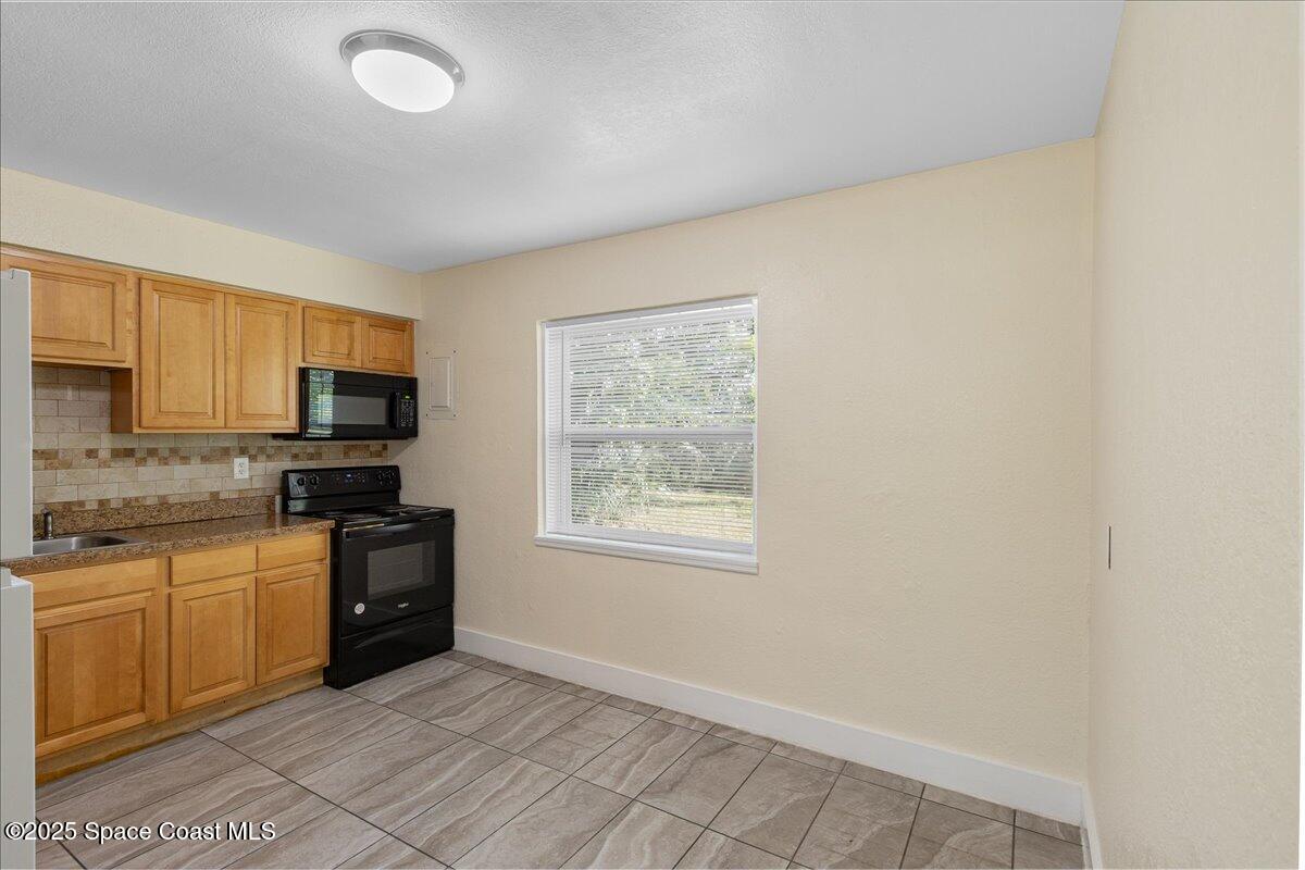 1049 Bellefonte Avenue