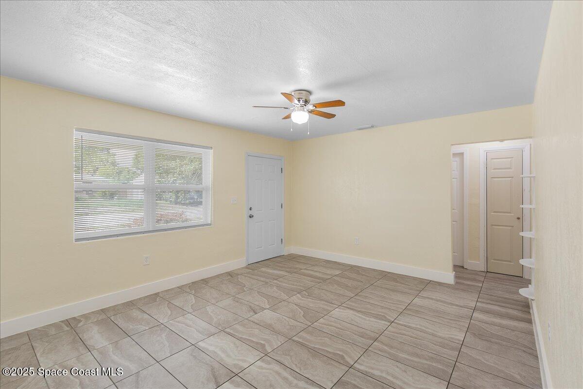 1049 Bellefonte Avenue