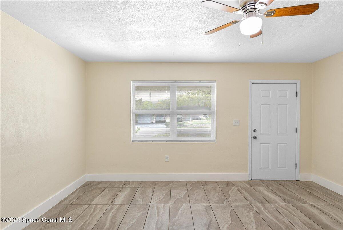 1049 Bellefonte Avenue