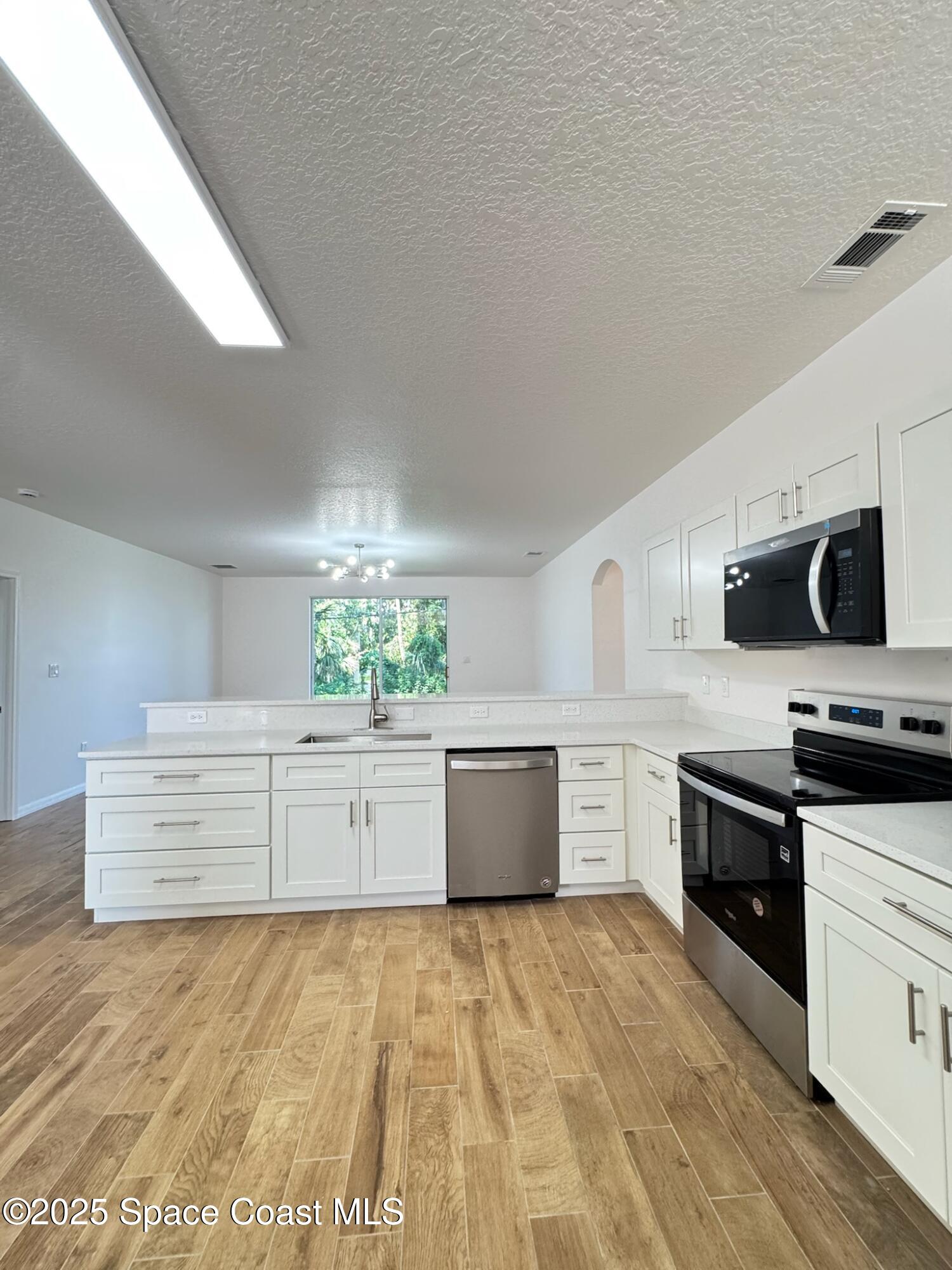 1160 Begonia Road
