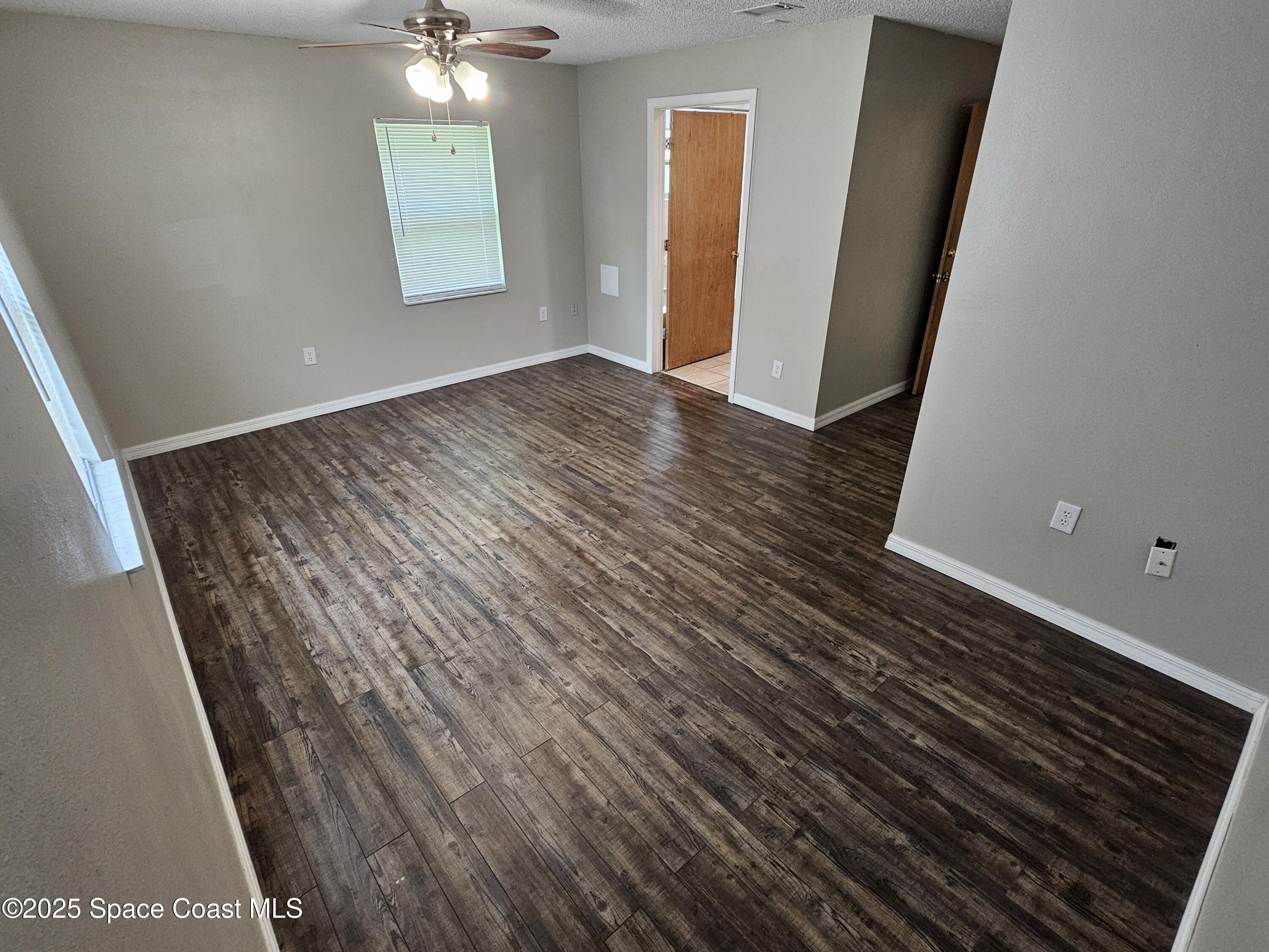 3876 Short Street
