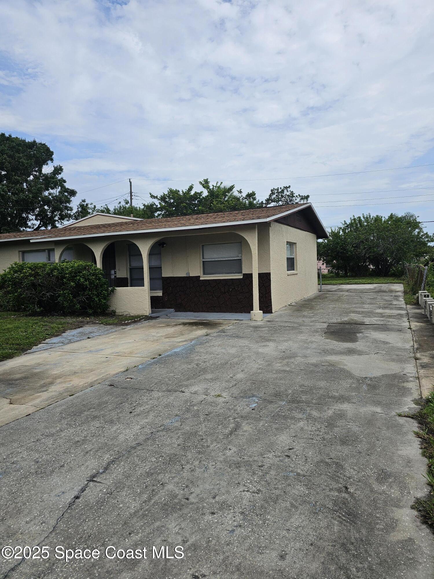 3876 Short Street