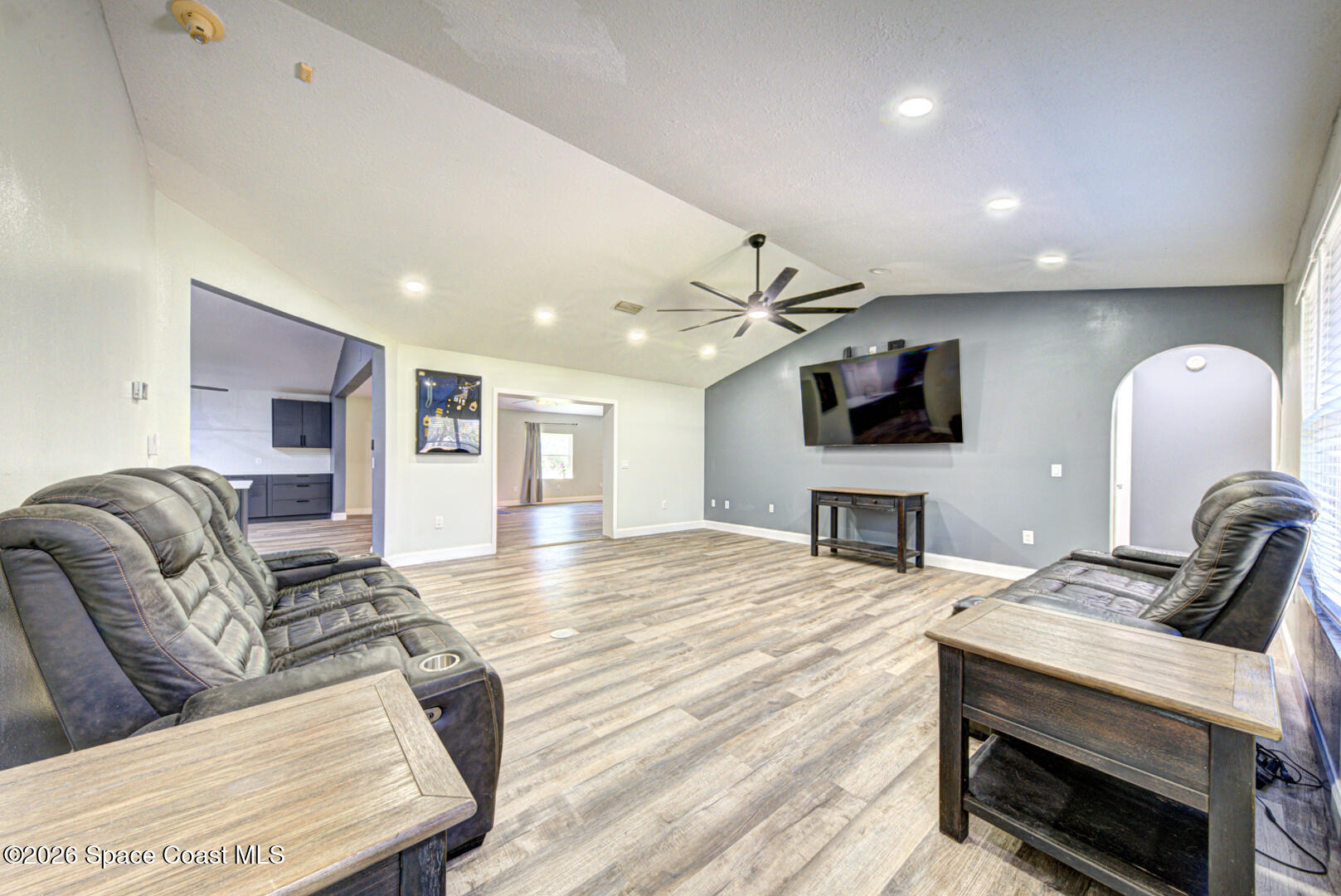 5321 Banana Avenue