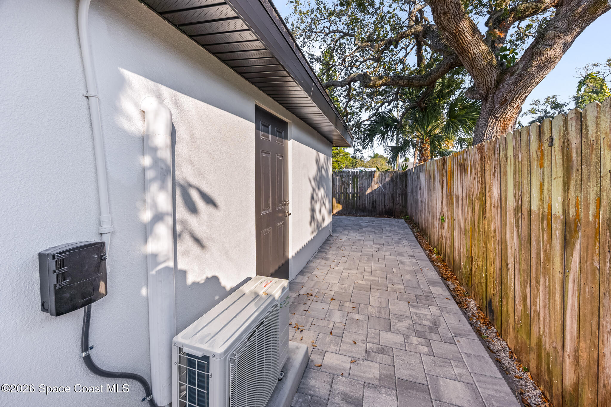 199 Oak Avenue