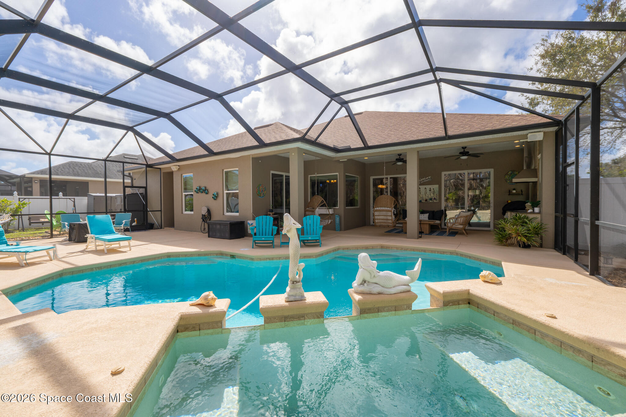 111 Via Catalano Court NE
