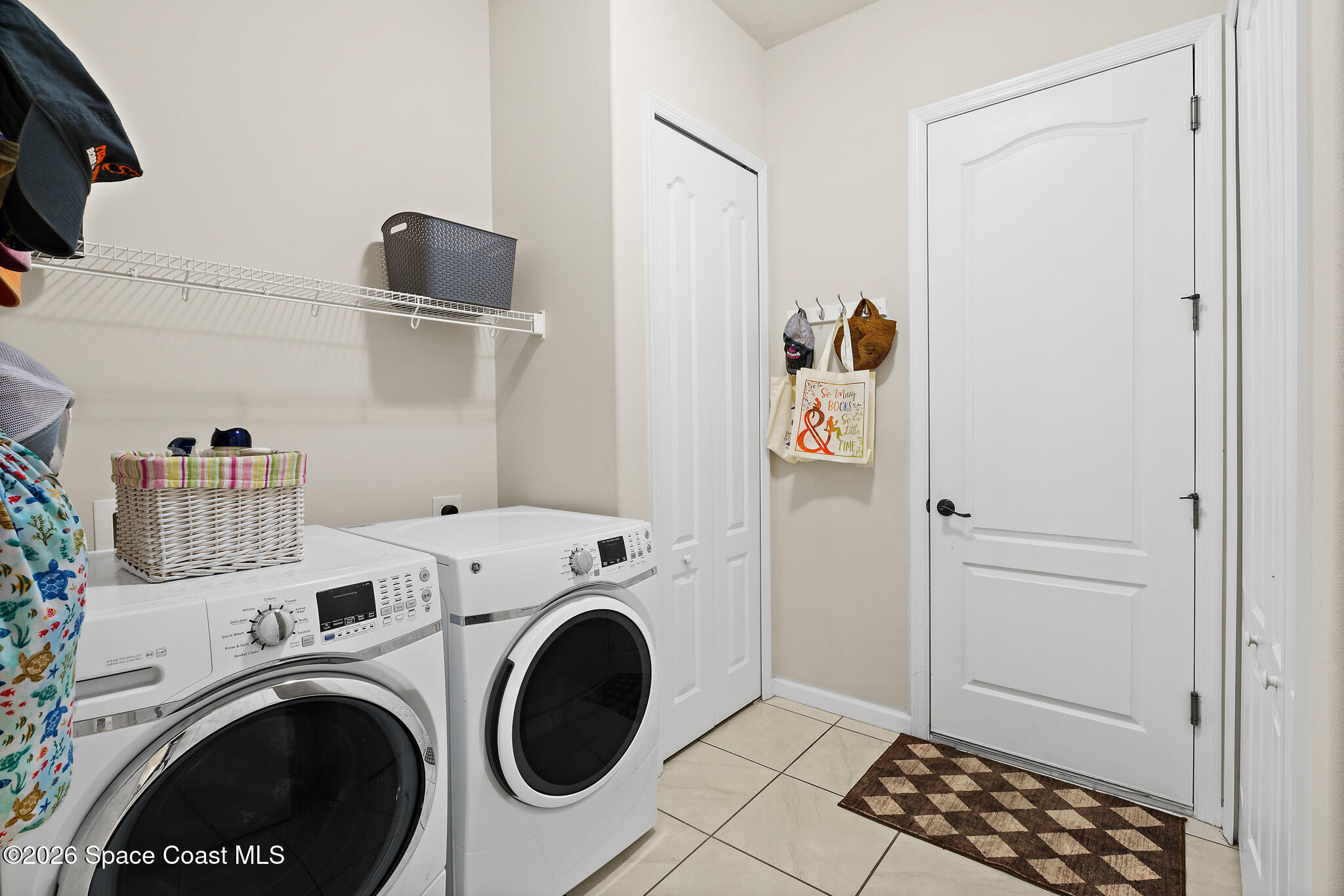 111 Via Catalano Court NE
