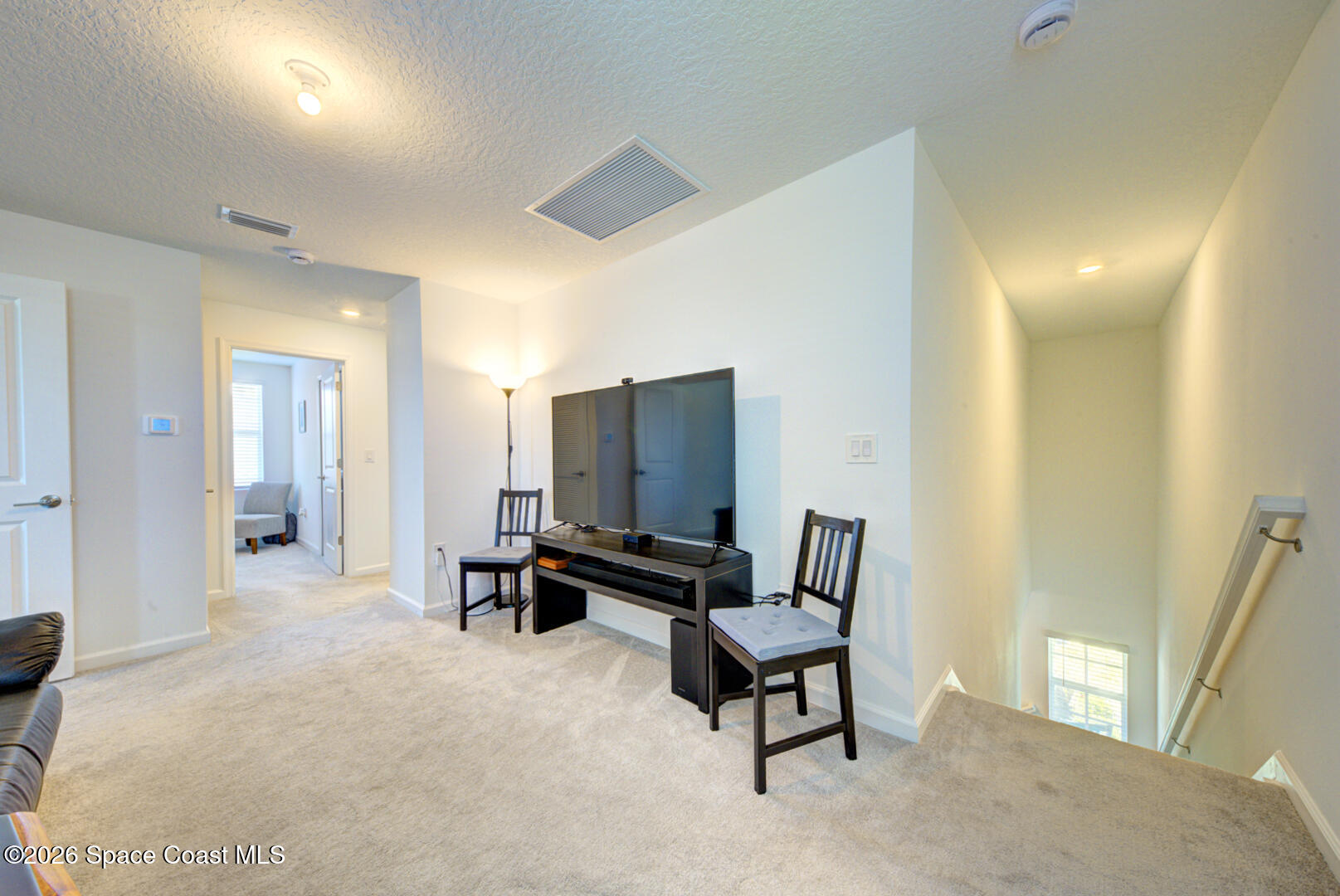 712 Papillon Street SW