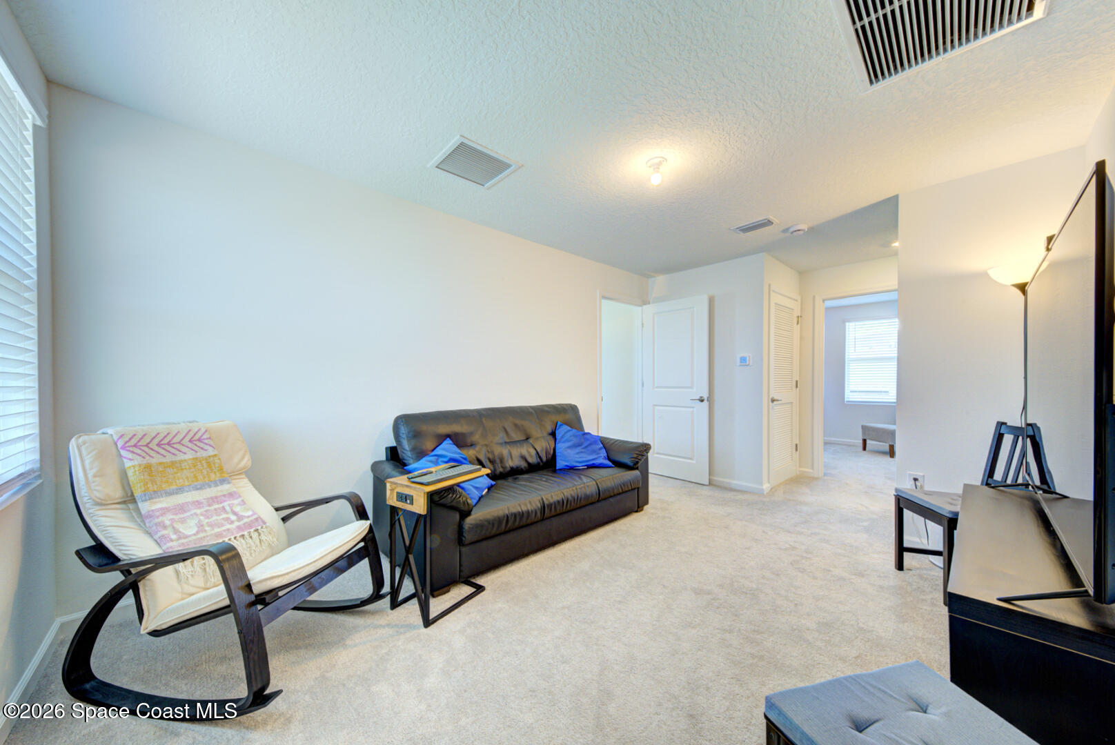 712 Papillon Street SW