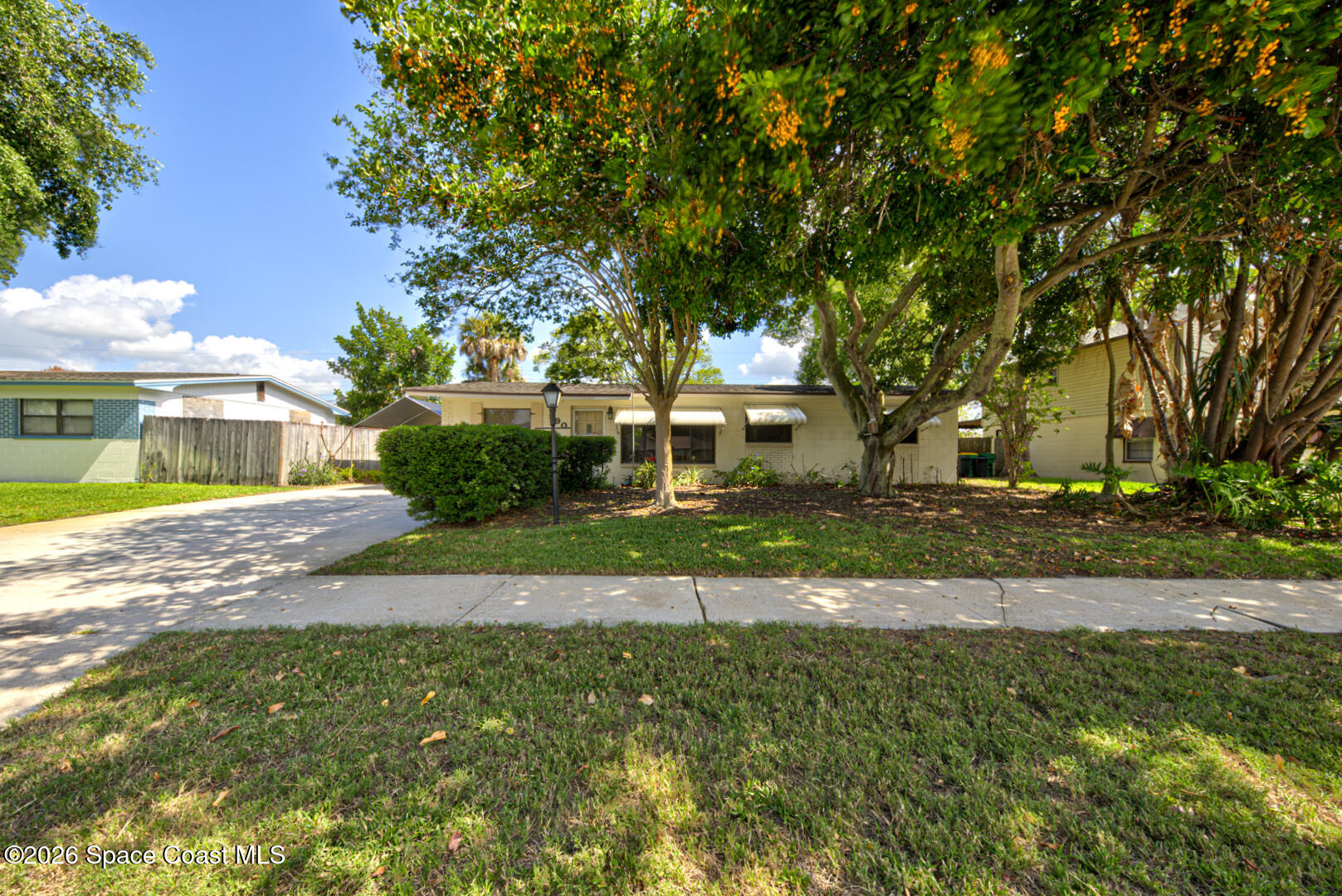 990 Hibiscus Street