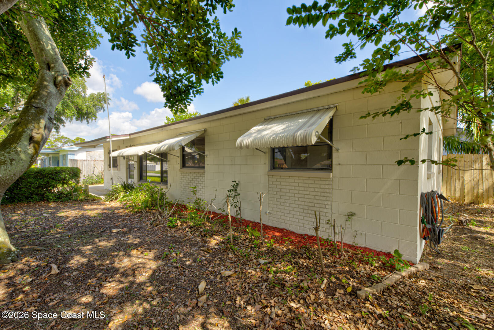 990 Hibiscus Street