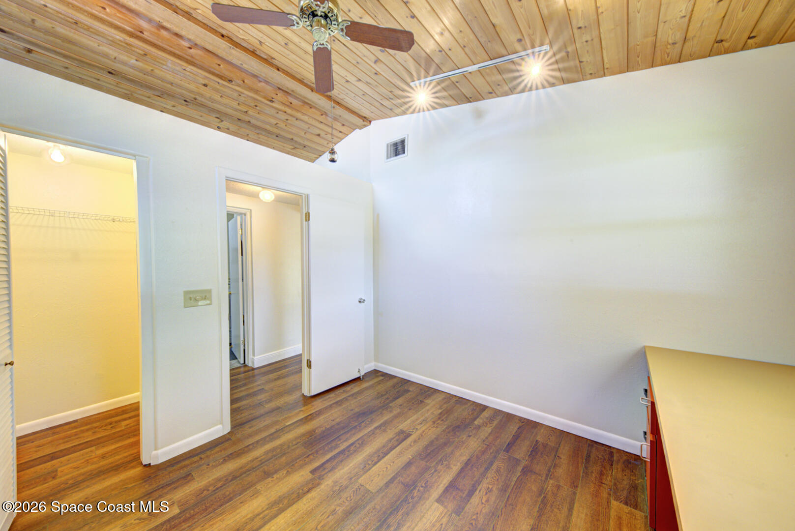 990 Hibiscus Street