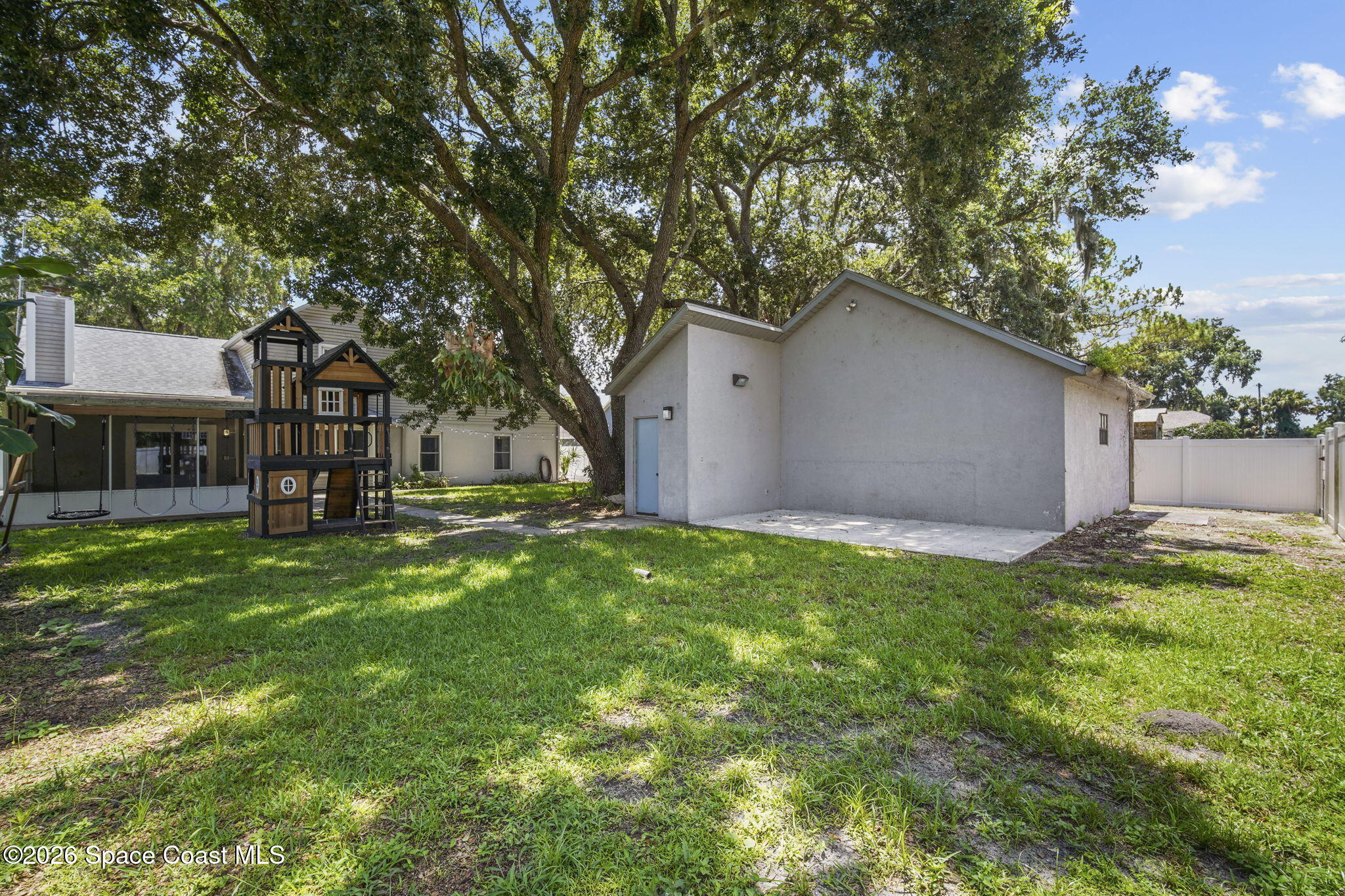 4390 Pondapple Drive