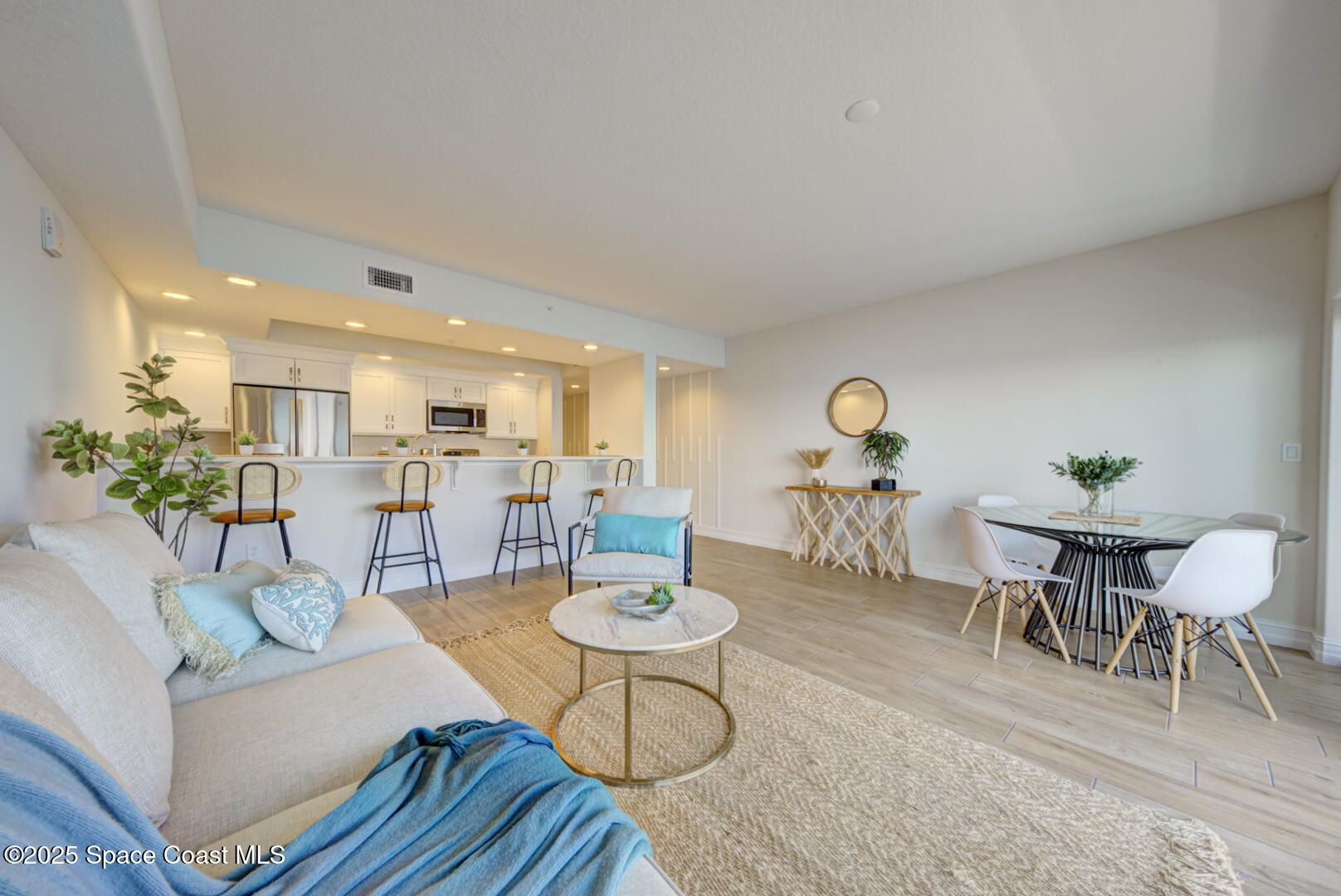 1805 Riverside Drive 504