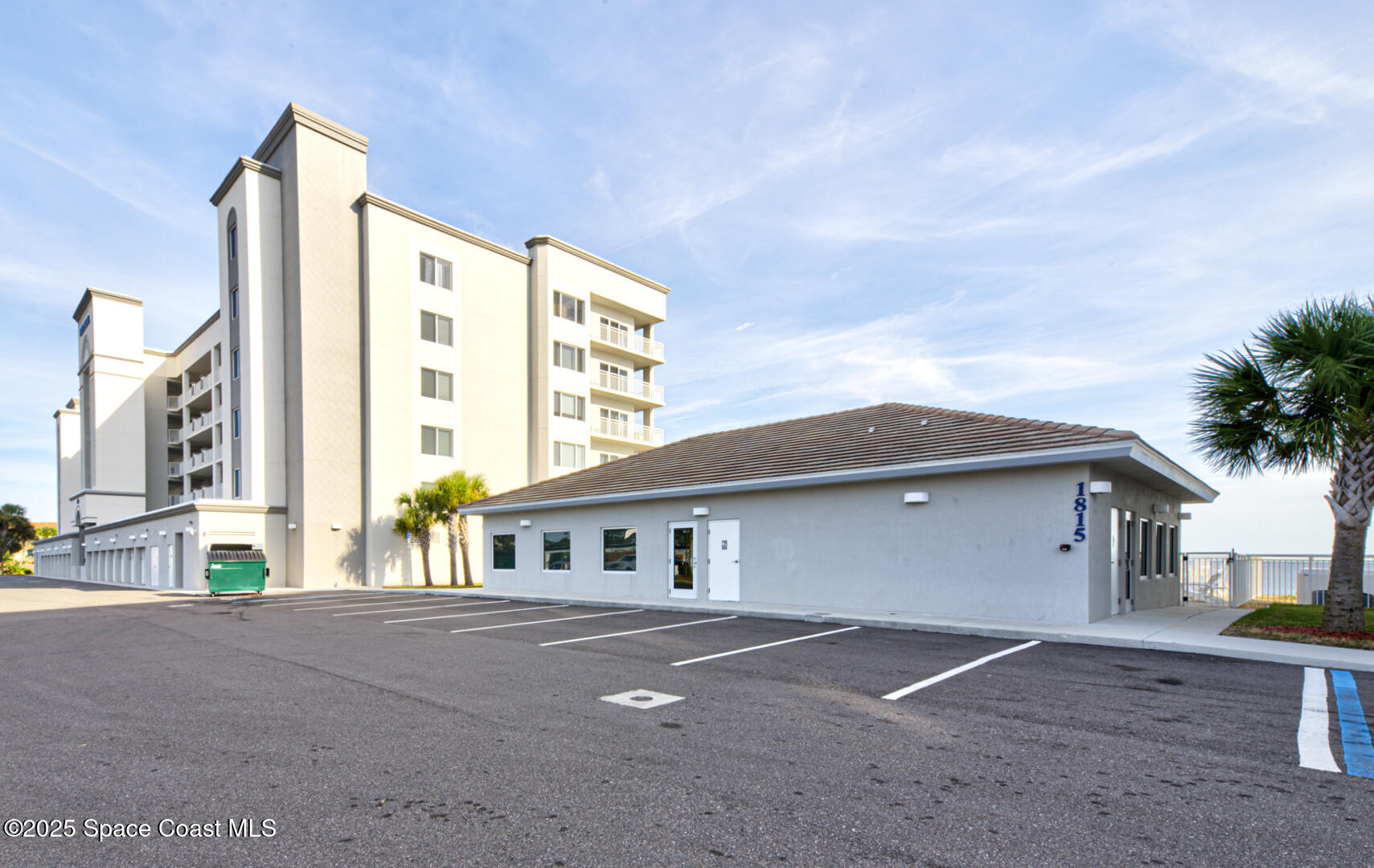 1805 Riverside Drive 504