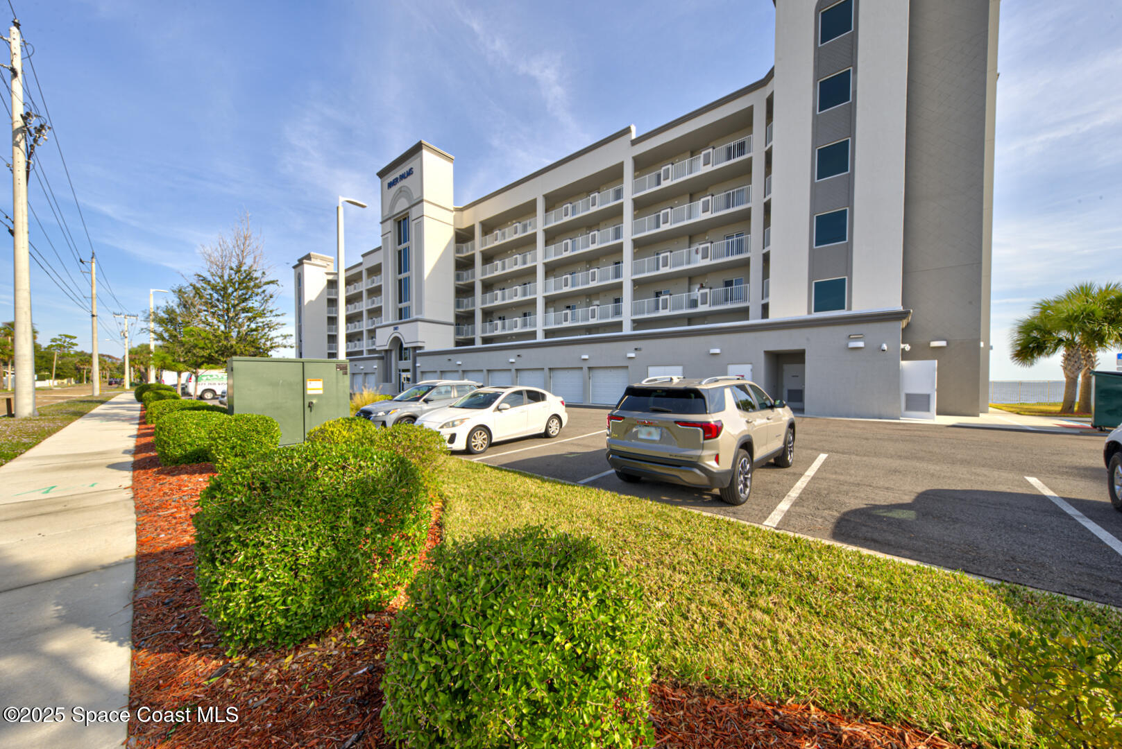 1805 Riverside Drive 504