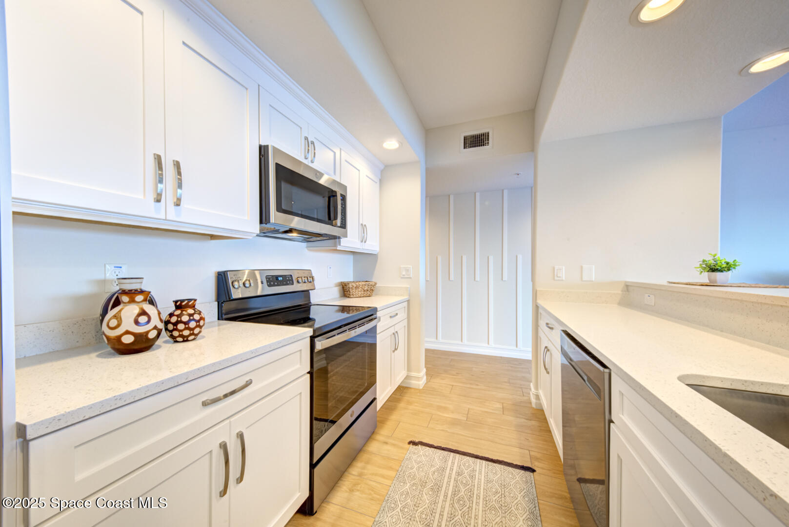1805 Riverside Drive 504