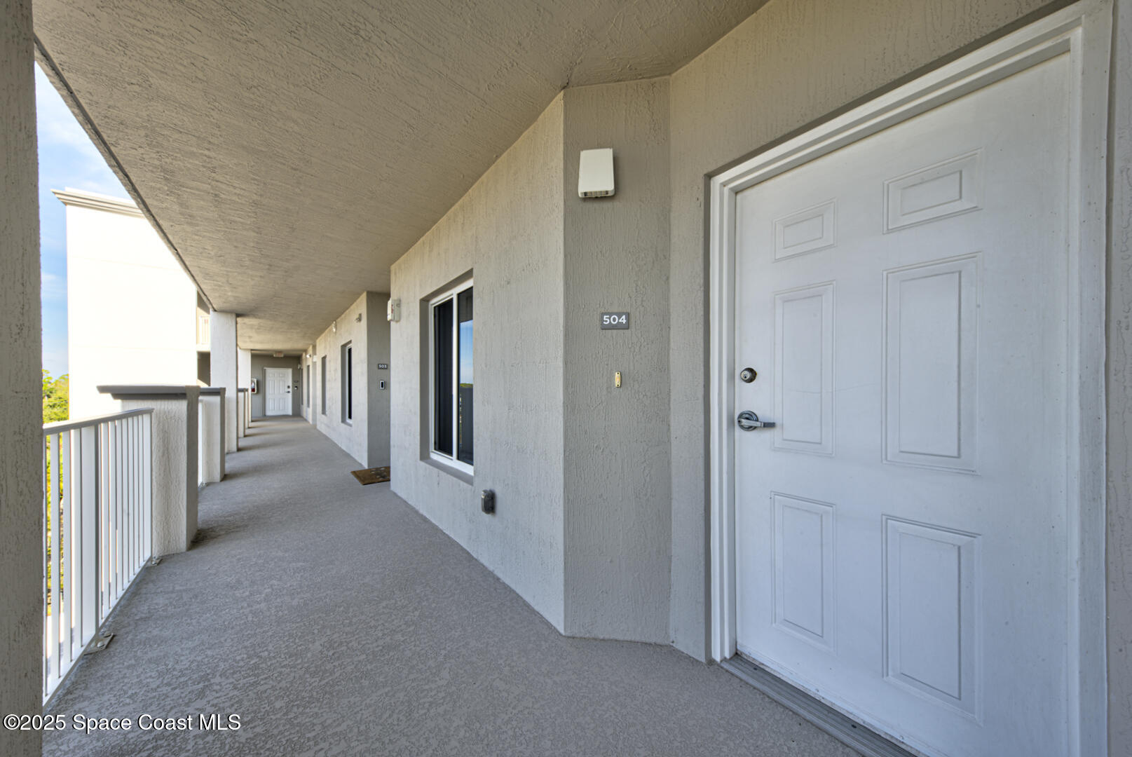 1805 Riverside Drive 504