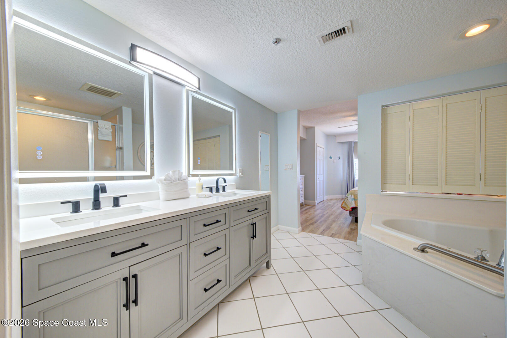 350 N Atlantic Avenue 2328