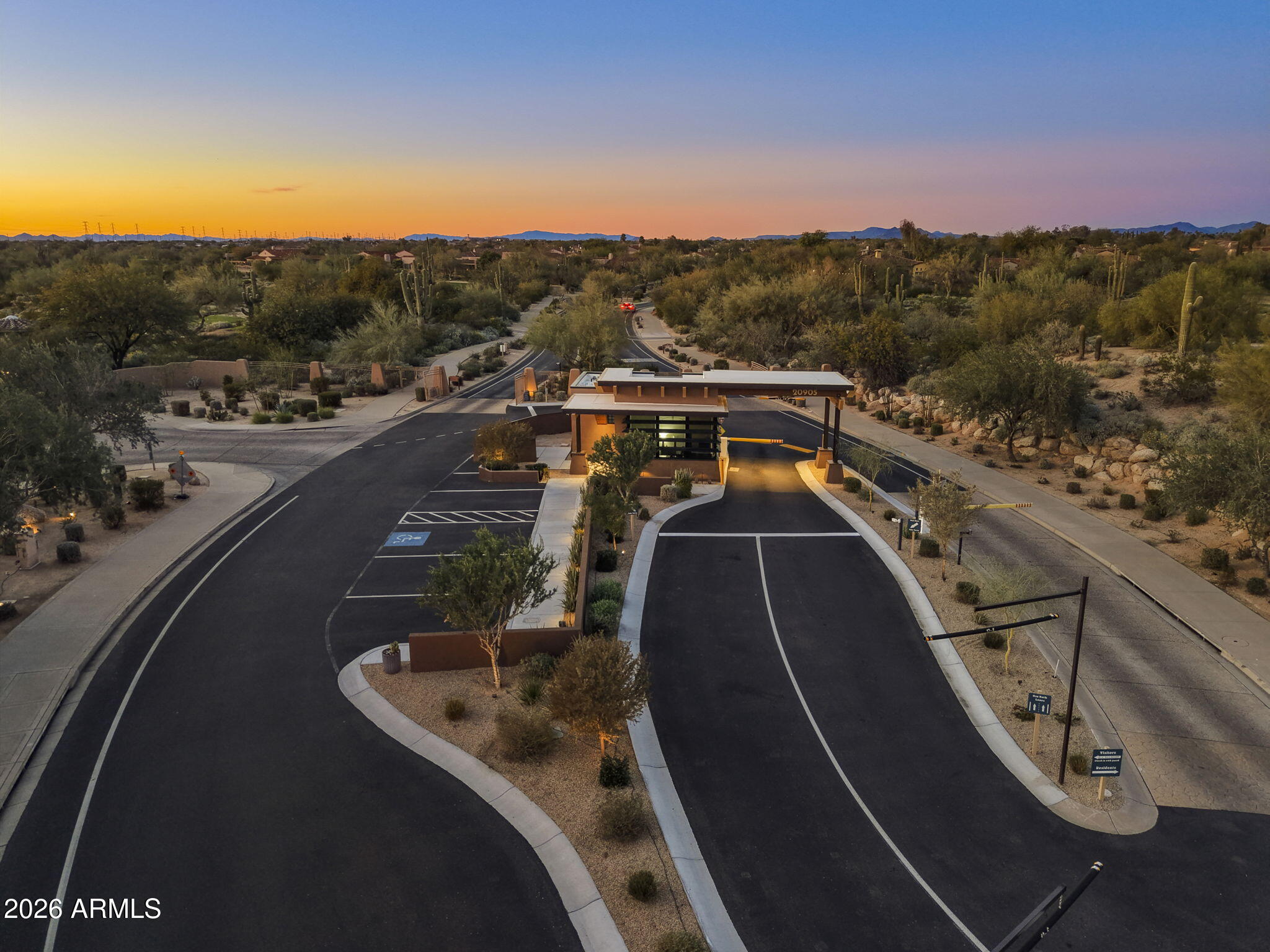 20802 N GRAYHAWK Drive 1181
