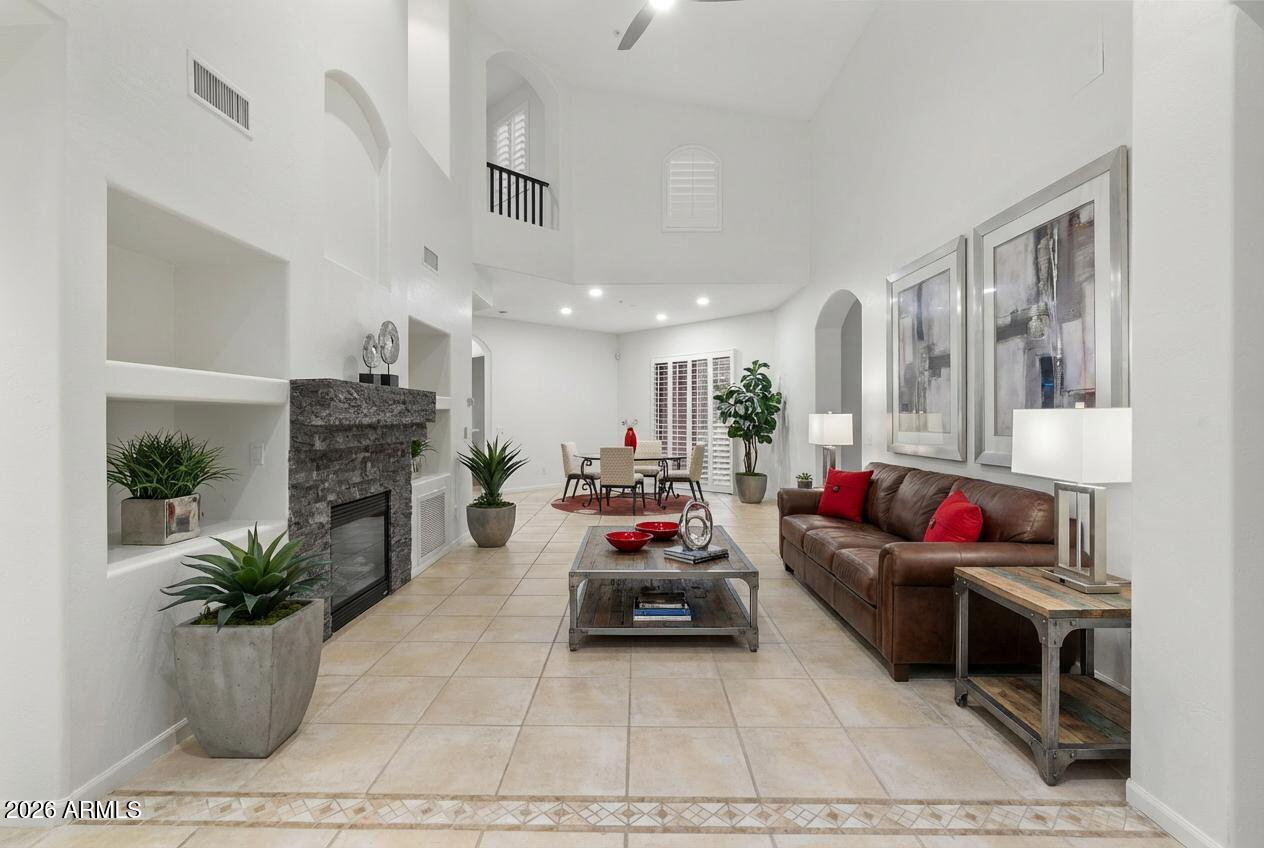 20802 N GRAYHAWK Drive 1181