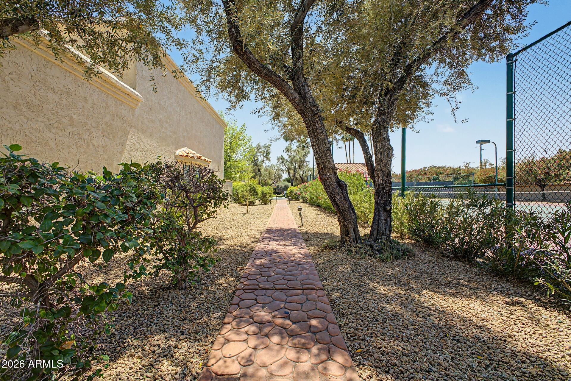 7394 E BUENA TERRA Way