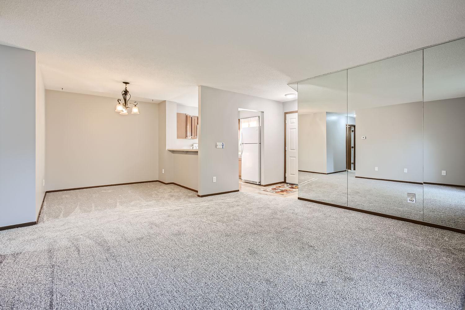 415 Shelard Parkway Unit: 103