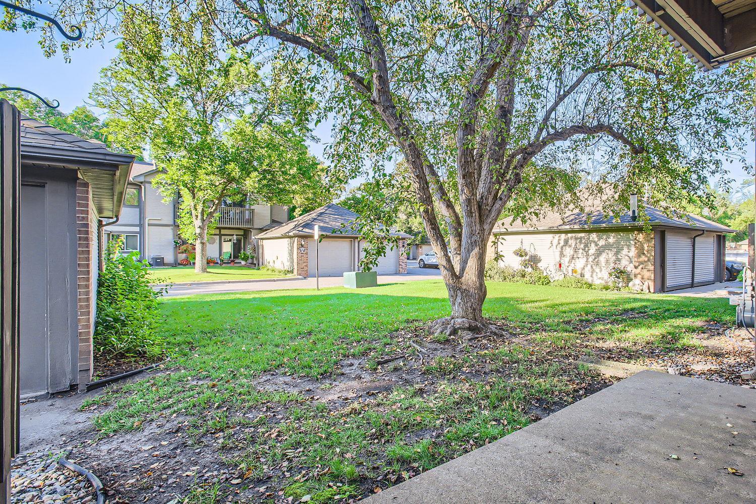 415 Shelard Parkway Unit: 103