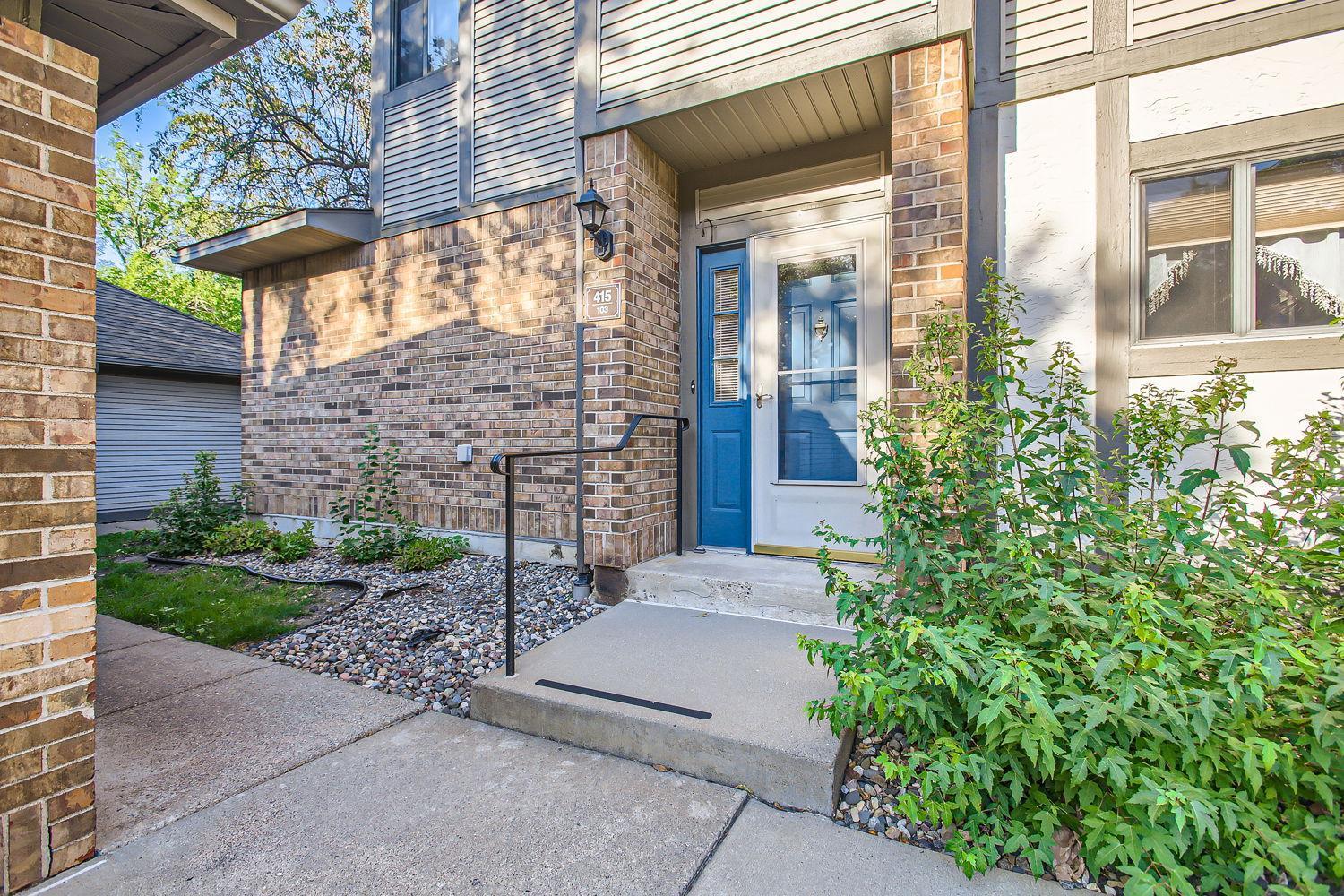 415 Shelard Parkway Unit: 103