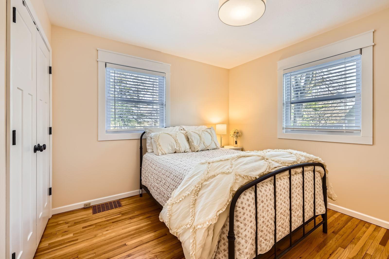 3431 Moorland Road