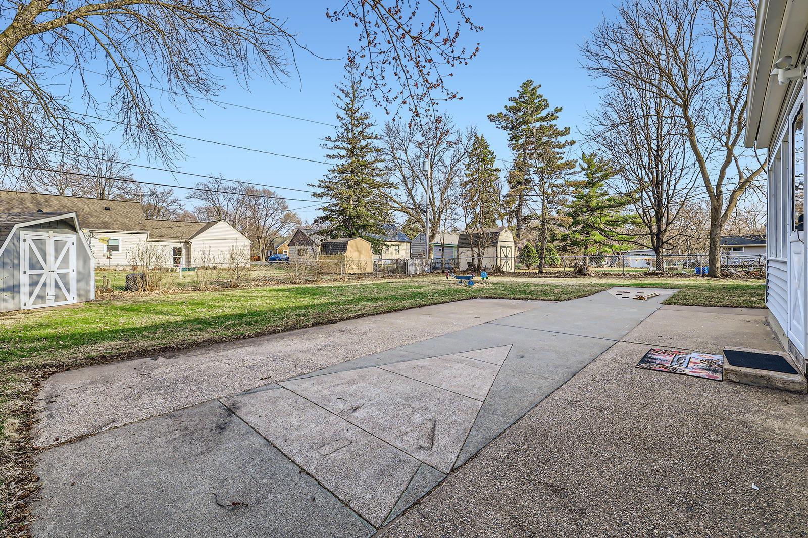 3431 Moorland Road